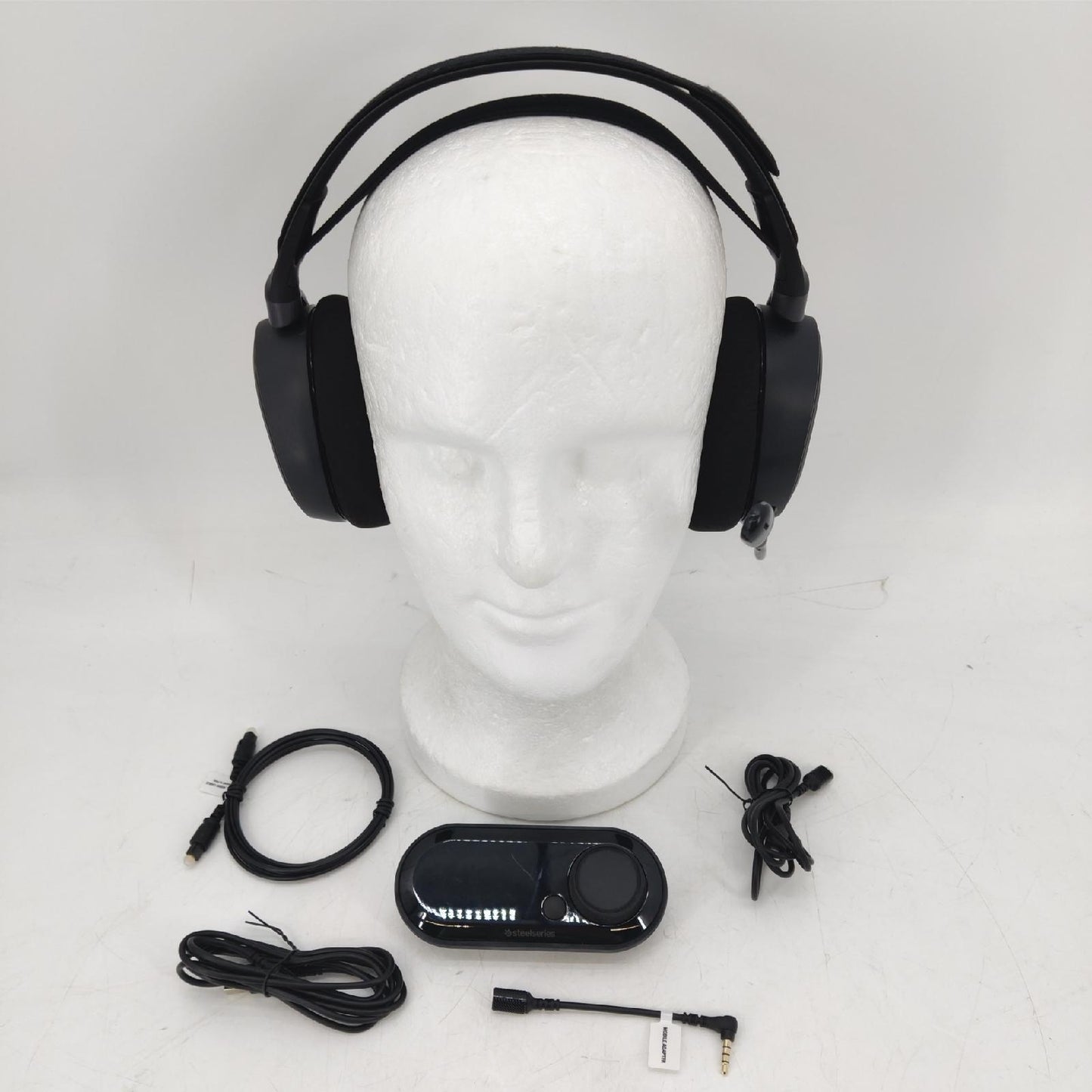 SteelSeries Arctis Pro High Fidelity-Gaming-Headset Kopfhörer (129,99)