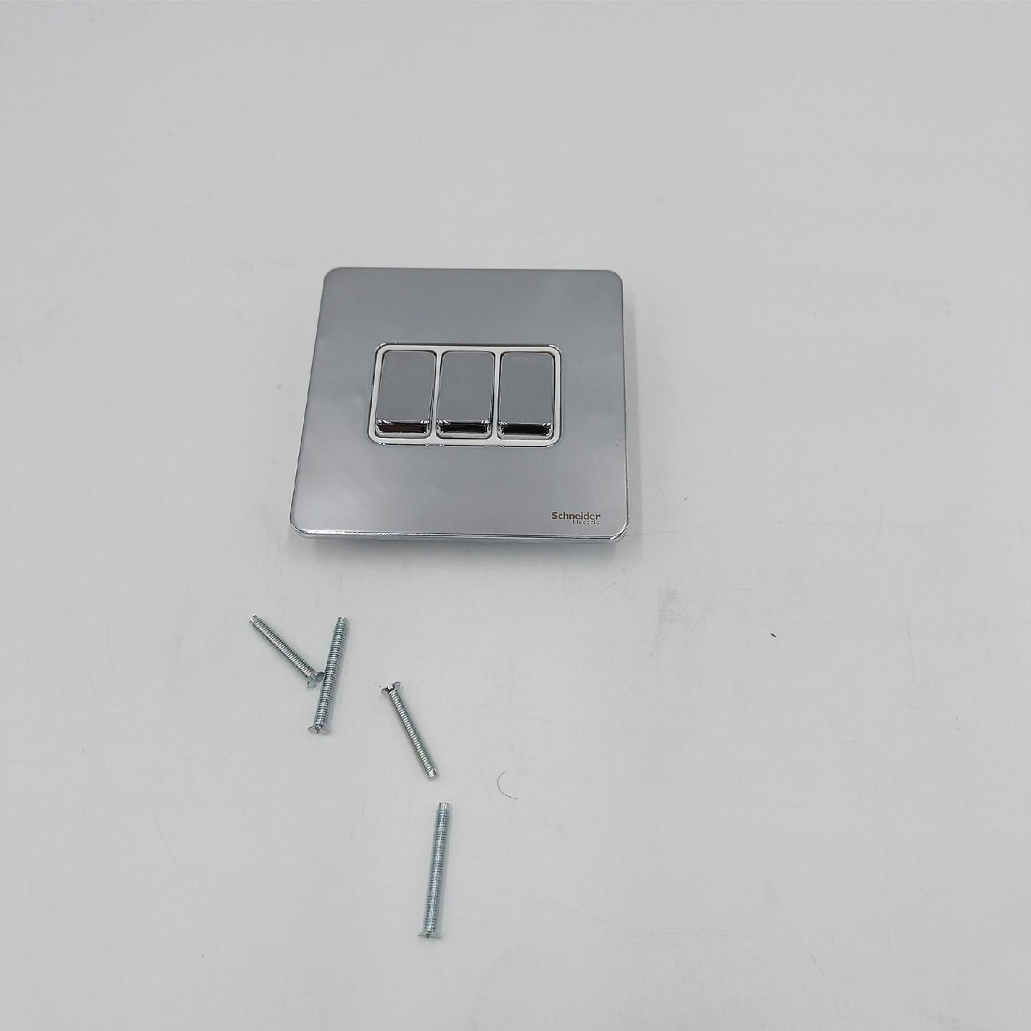 Schneider Electric Ultimate Steckdosenblende 16 AX Dreifacher 2-Wege-Schalter, GU1432WPC