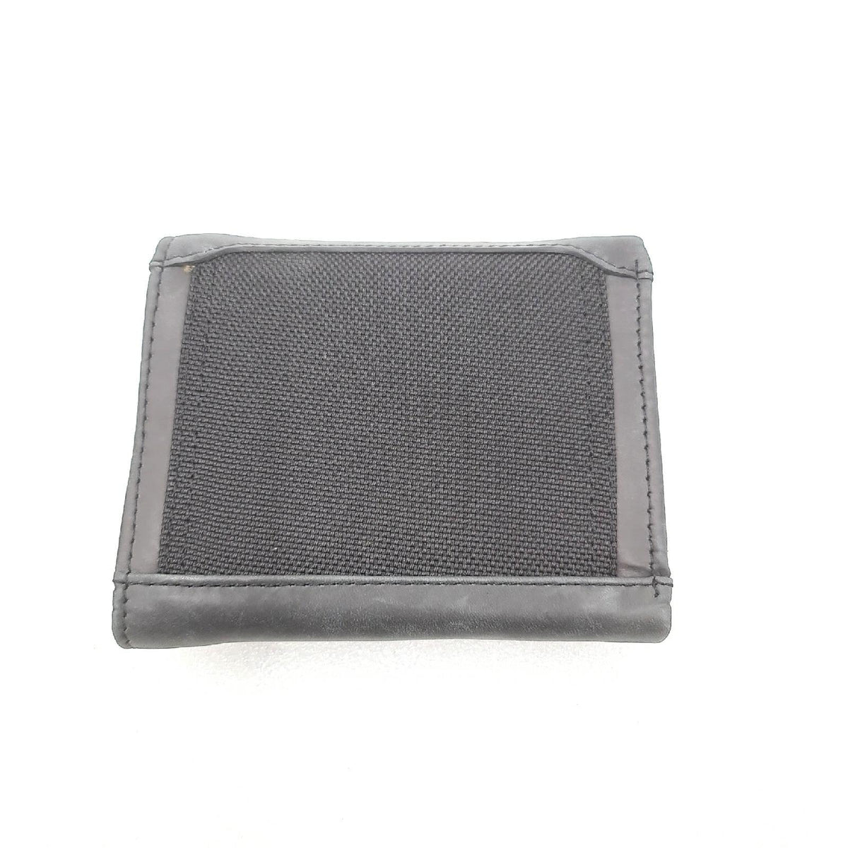 Carhartt Herren B0000213 Detroit Trifold Wallet  Schwarz  Einheitsgröße