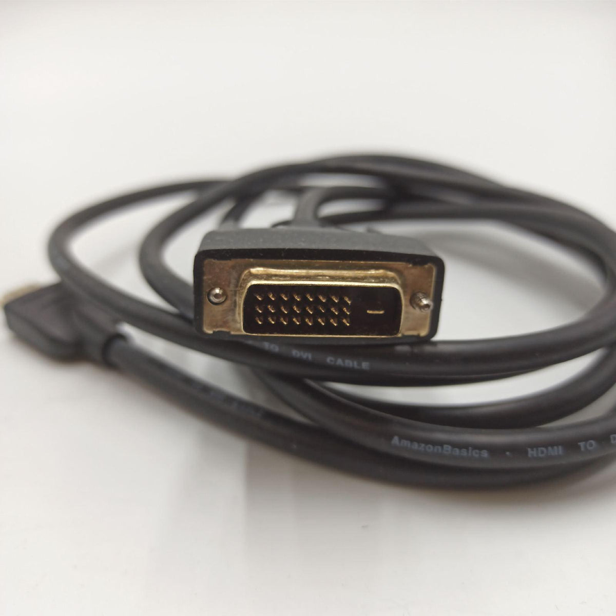 Amazon Basics HDMI zu DVI Adapterkabel 183 Meter bidirektional vergoldet 1080P Schwarz