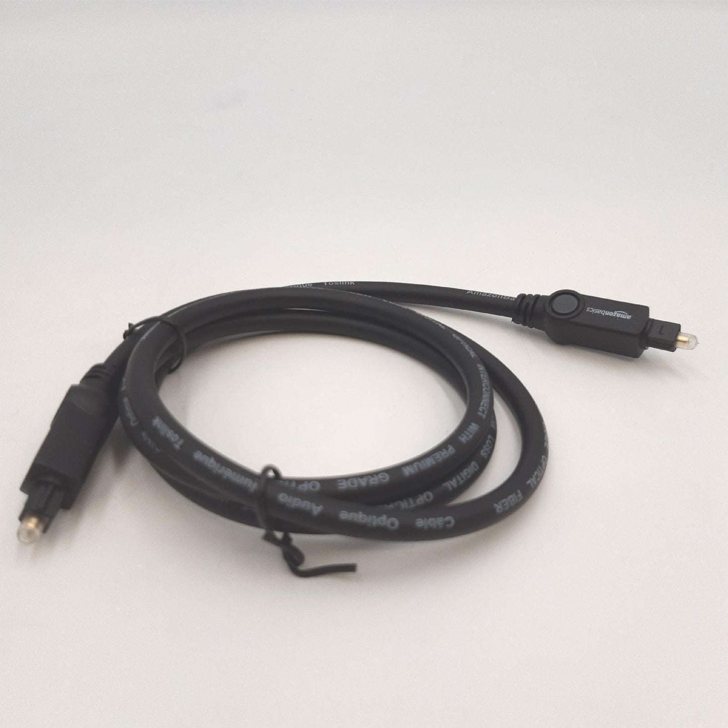 Amazon Basics Toslink Kabel Audio Zubehör Fernseher Digital hochwertig robust schwarz 1 m