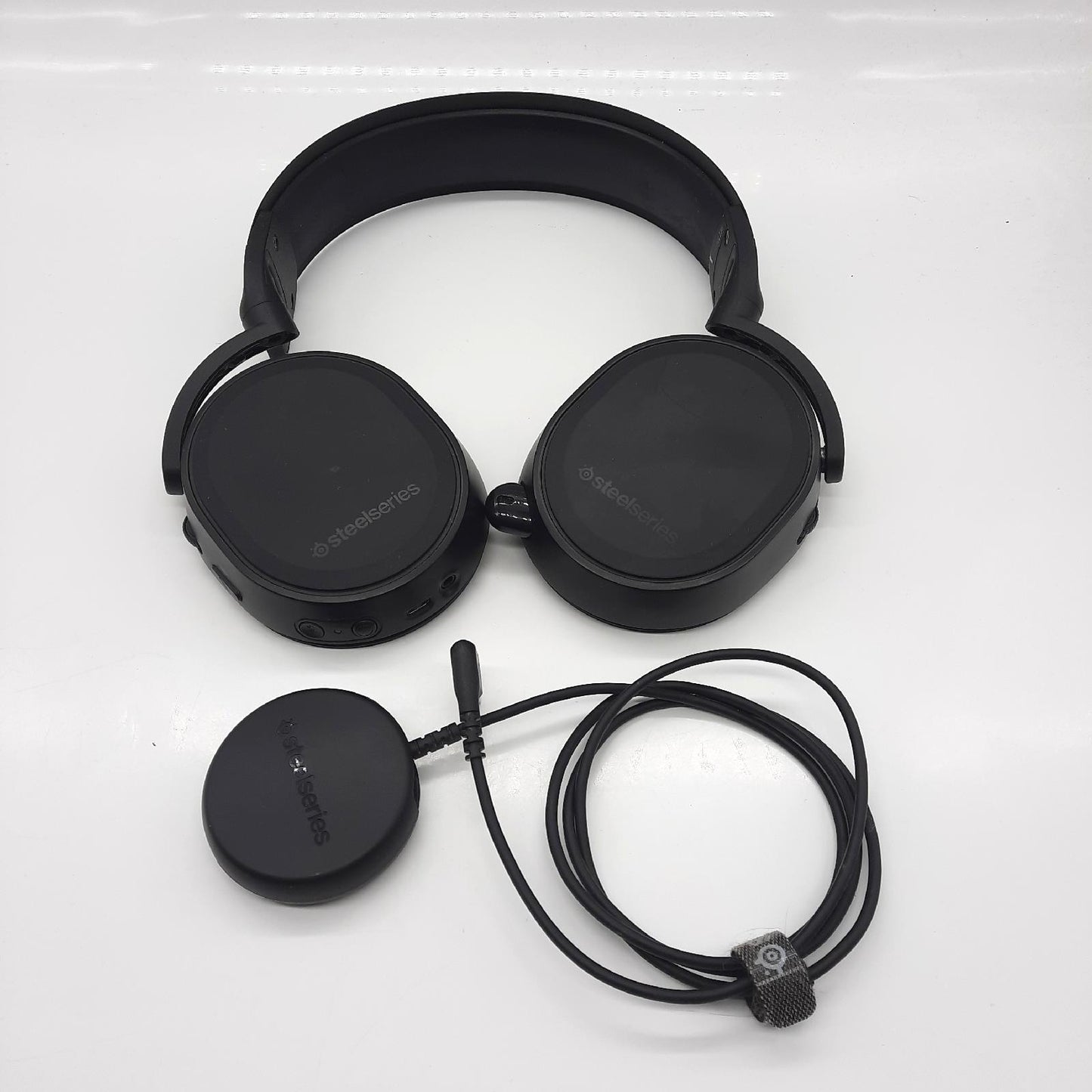 SteelSeries Arctis 9  Dual Wireless Gaming Headset  Verlustless 24 GHz  - Defekt