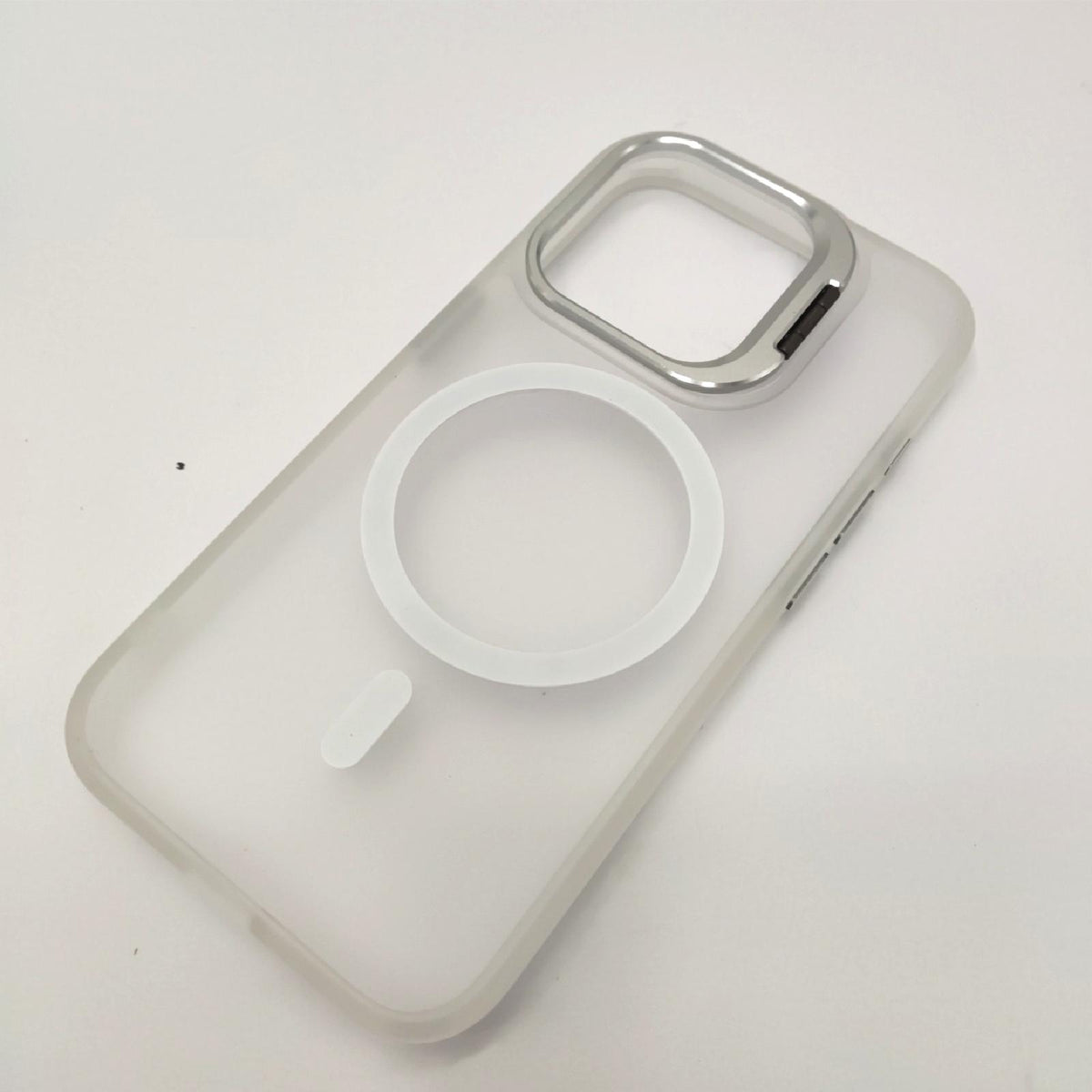 Beeasy iPhone 15 Pro Huelle MagSafe Staender Lieferung mit Schutzfolie