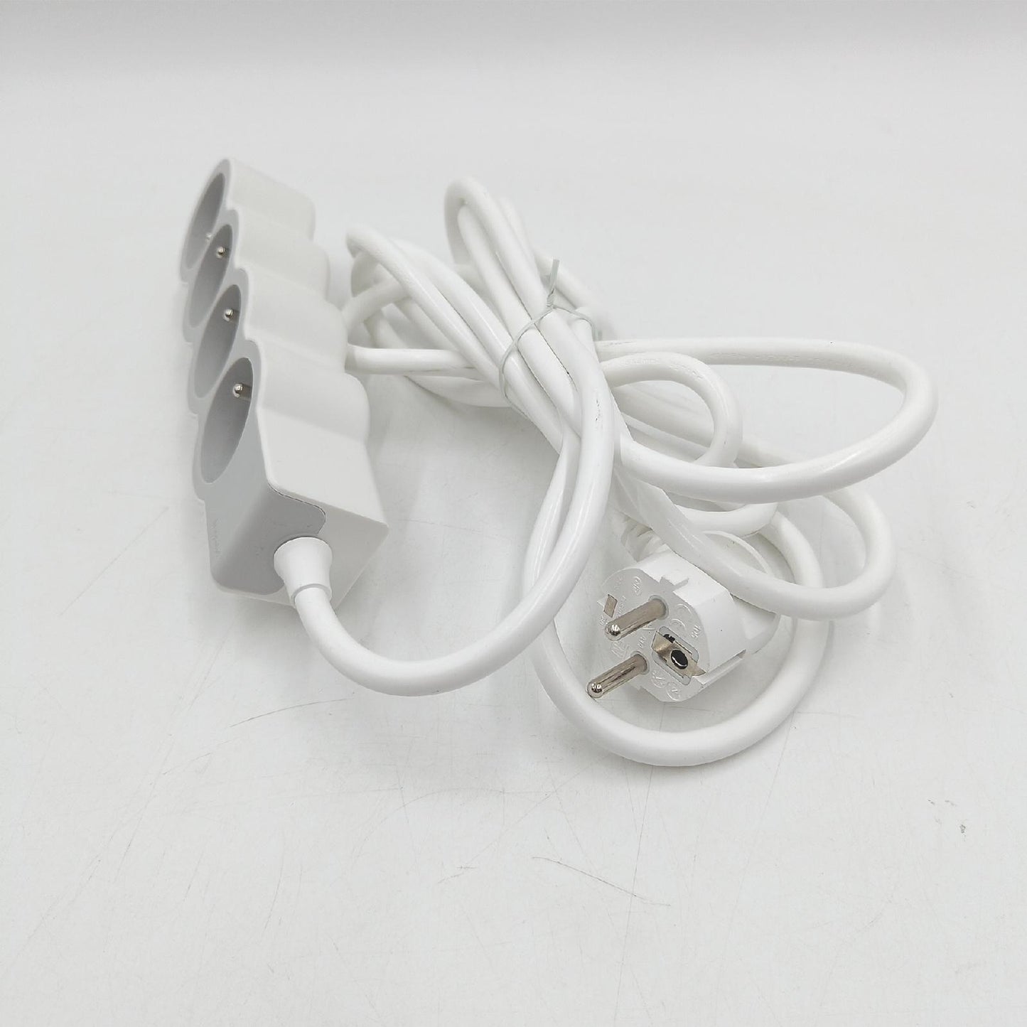 Legrand Steckdosenleiste Elektroinstallation FB 3 x 2P T Standard Kabel weiß