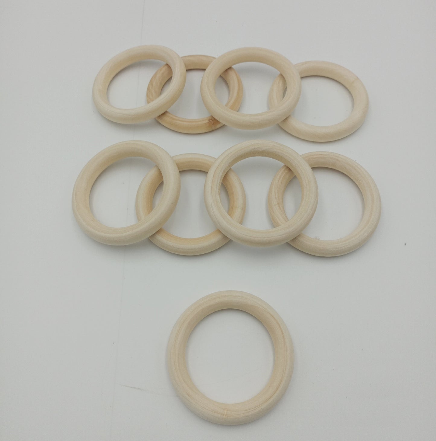 9 Stücke 70mm Holzringe für DIY Bastelprojekte Natürliche Farbe