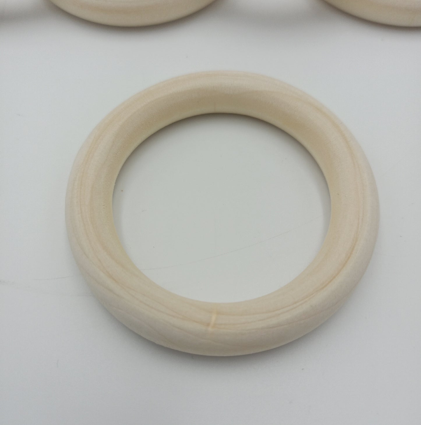 9 Stücke 70mm Holzringe für DIY Bastelprojekte Natürliche Farbe
