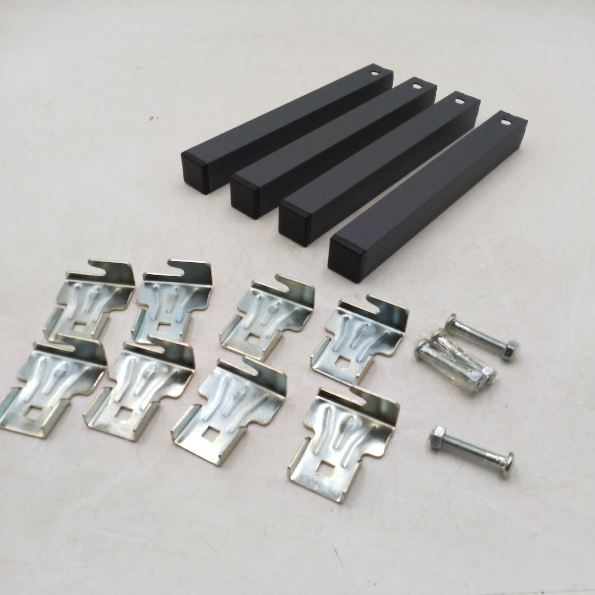 amuéblate online 4er Pack quadratische Metallbeine 30x30 mm für Lattenrost Höhe 27 cm Grau