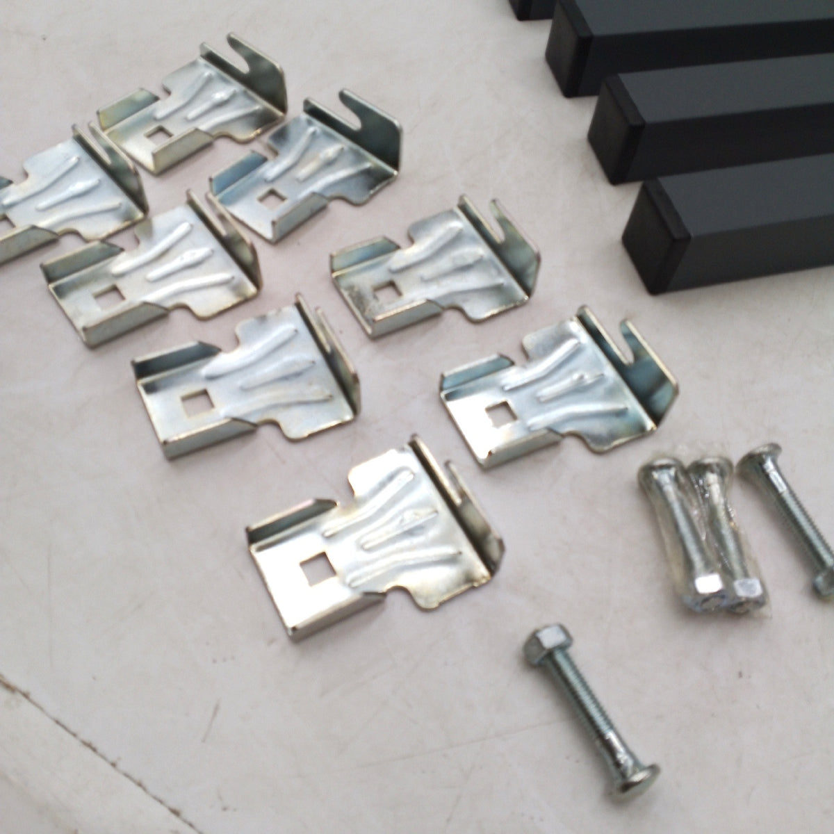 amuéblate online 4er Pack quadratische Metallbeine 30x30 mm für Lattenrost Höhe 27 cm Grau