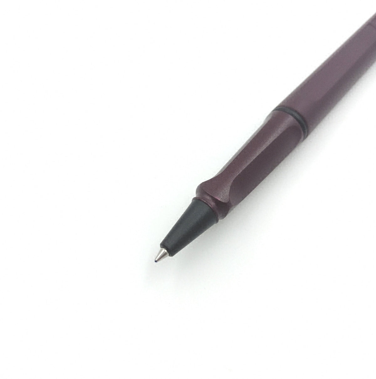 LAMY safari scarlet Tintenroller zeitlos klassischer Stift ergonomischer Griff