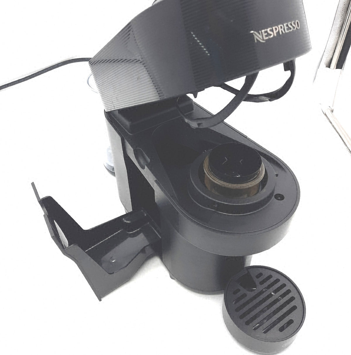 DeLonghi Nespresso Vertuo Pop ENV90 B Kaffeemaschine mit moderaten Gebrauchssp