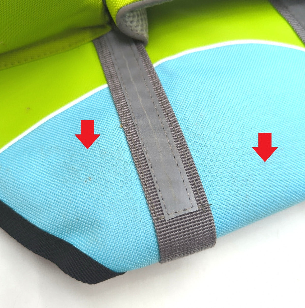 Hundeschwimmweste H Mittel Hoher Auftrieb Verstellbar Schwimmweste mit Hai Design sichtbare Verschmutzungen