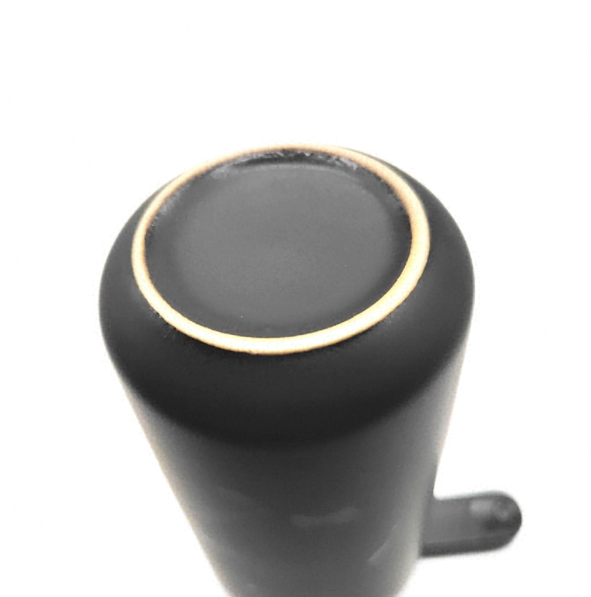 Wenko Woya Wand Seifenspender nachfüllbarer Pumpspender aus Keramik bis zu 250 ml