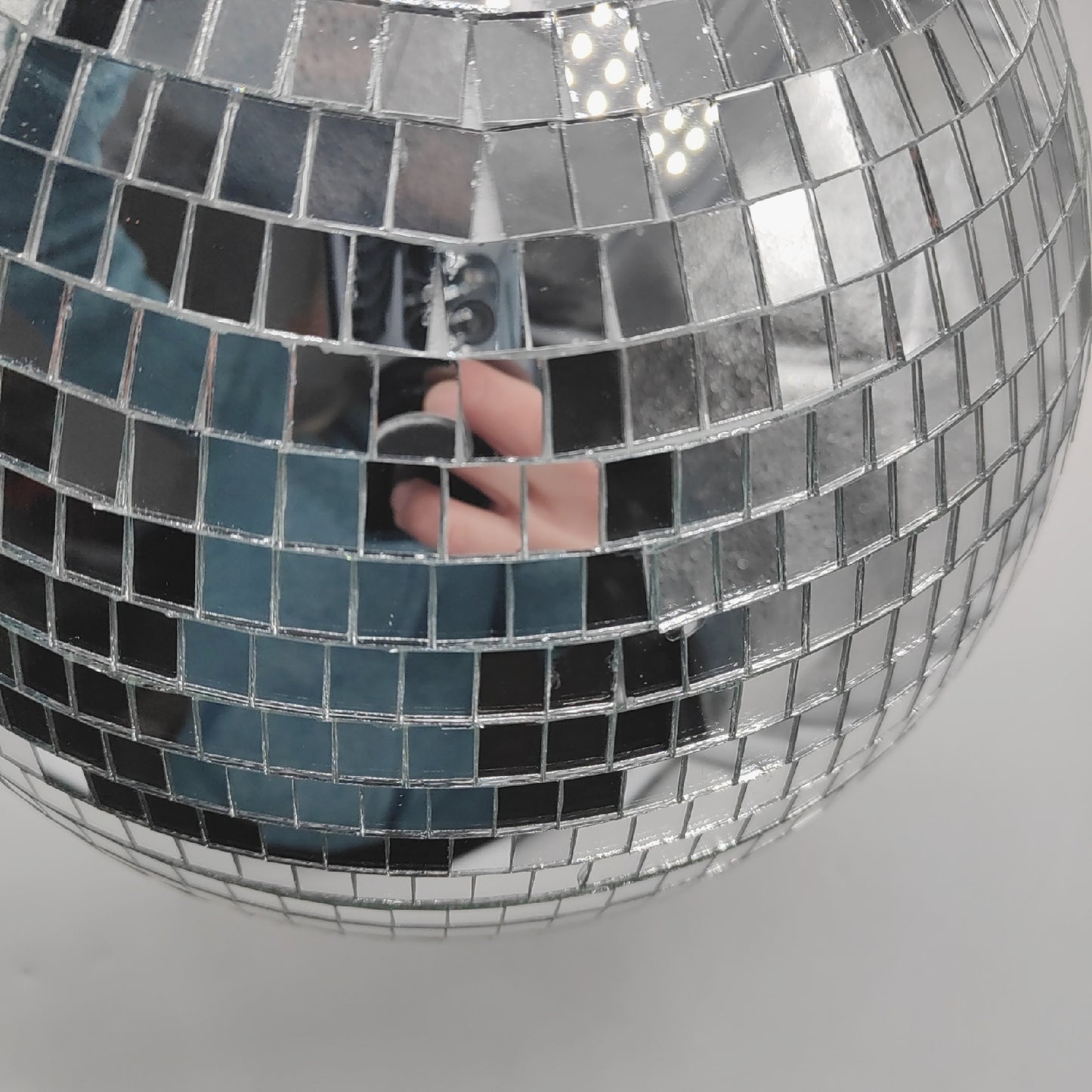 Relaxdays Discokugel Party Deko große Spiegelkugel zum Aufhängen Decke Glamour