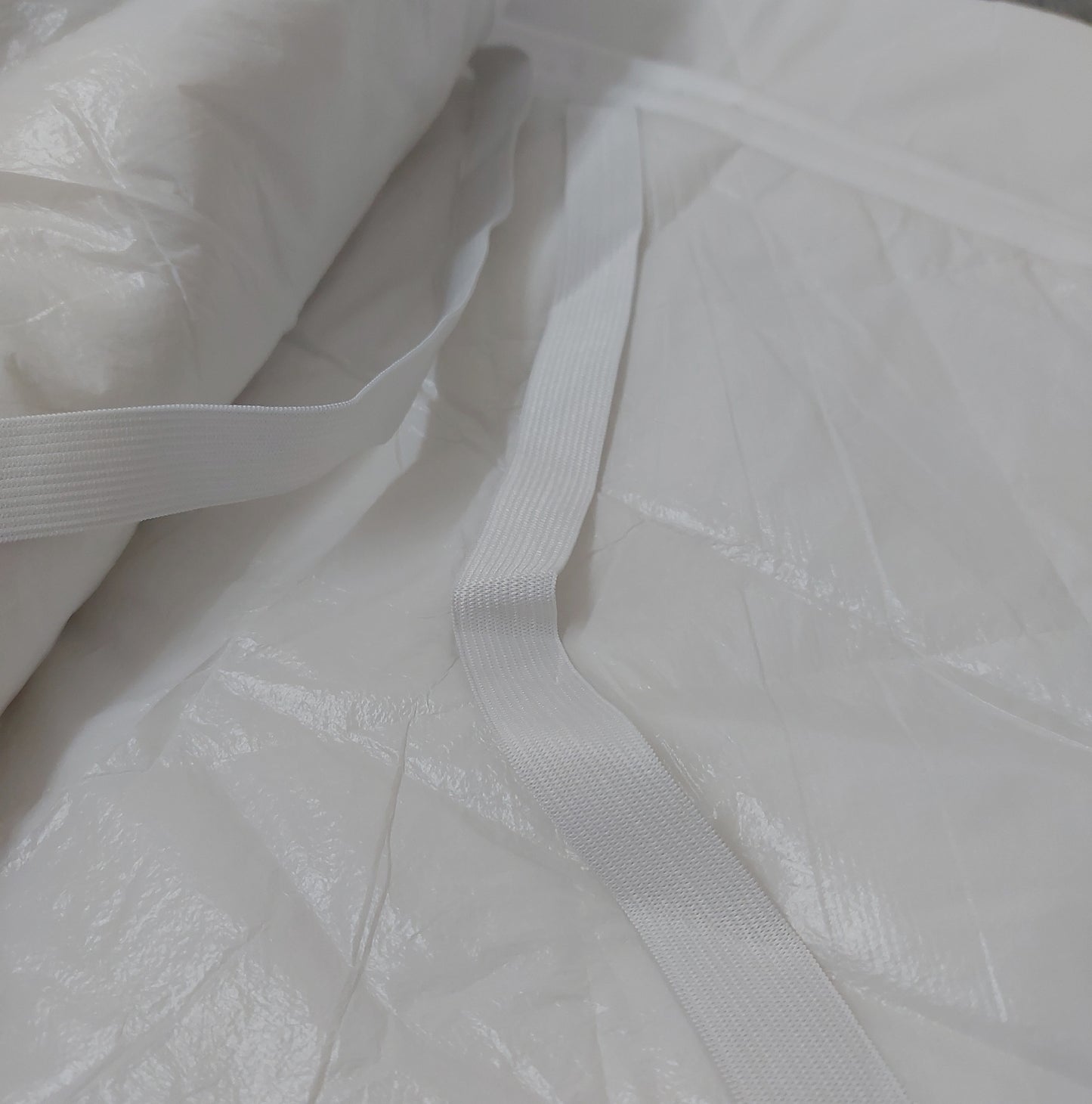 Bedecor Matratzenschoner Bettenwaesche 180 x 200 cm Oeko Tex Wasserdicht Elastische Ecken
