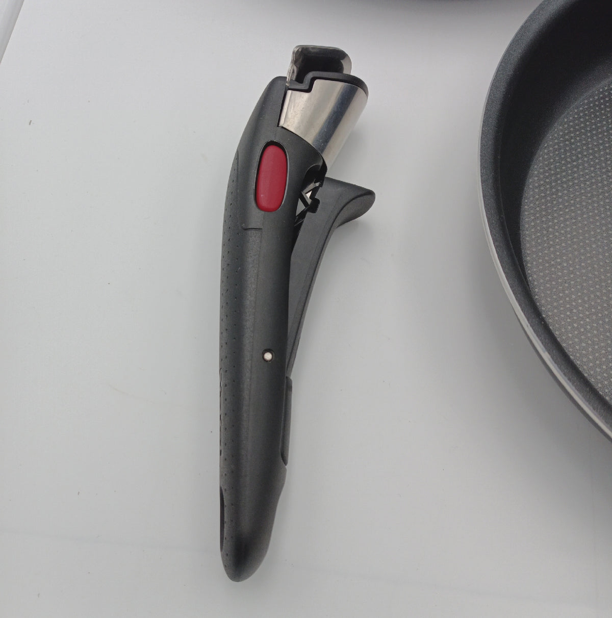 Tefal Ingenio 5 teiliges Set Pfannen 22 28 cm Töpfe 16 20 cm Abnehmbarer Griff