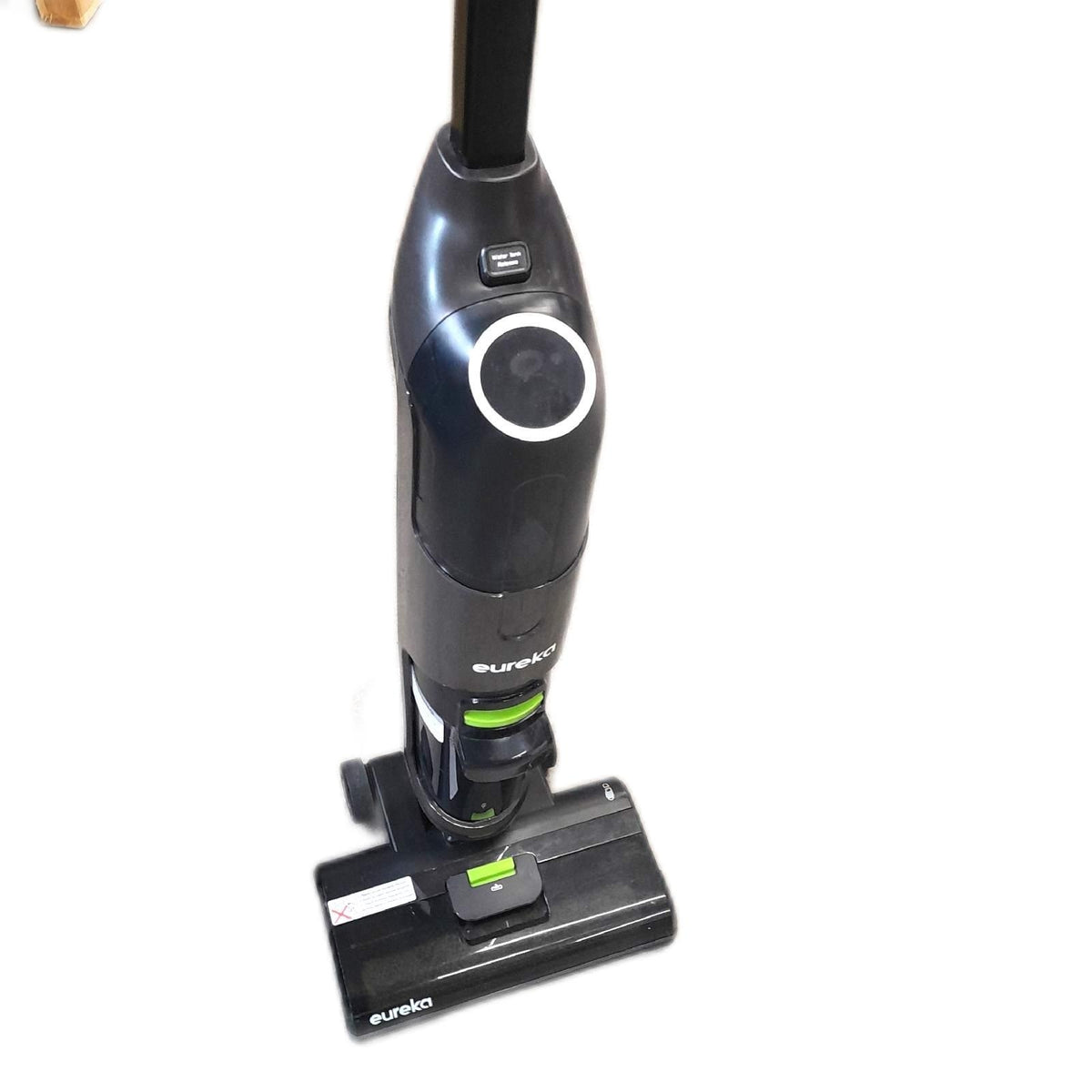 Eureka NEW400 intelligenter Staubsauger Scheuerbuerste Handgeraet Defekt