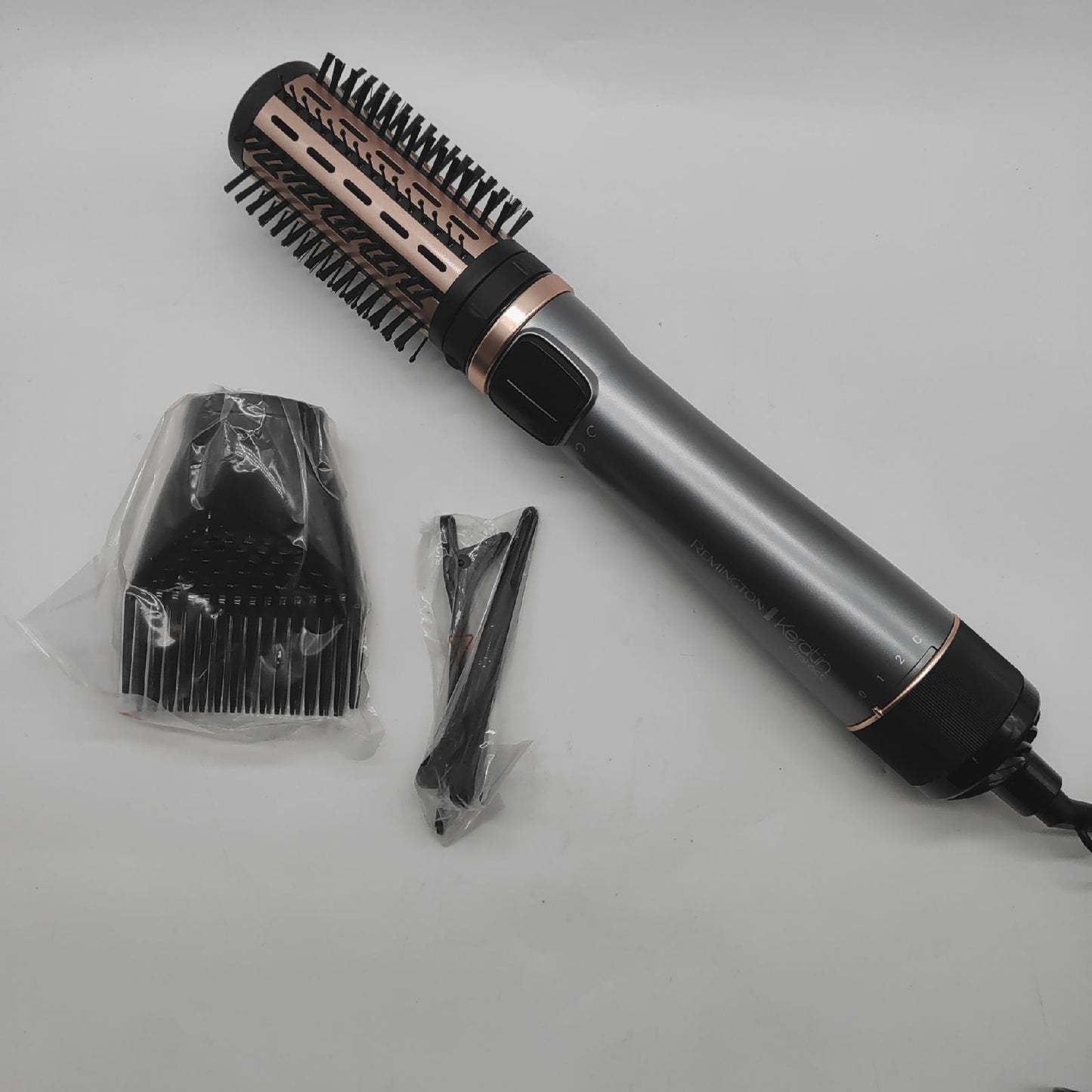 Remington Warmluftbürste rotierend Styling Beauty Protect Keratin Lieferumfang siehe Fotos
