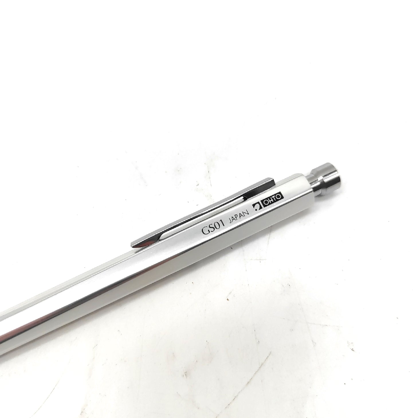OHTO Kugelschreiber Schreibwaren Aluminium Gehäuse 07 mm Mine schwarz langlebig