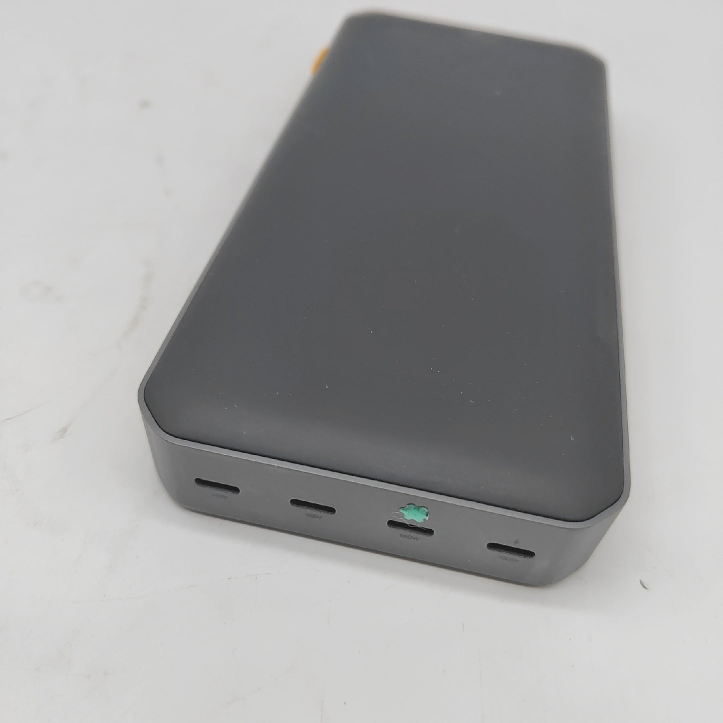 Xtorm Powerbank Ladegerät Zubehör XB402 24000 mAh 140 Watt Hohe Kapazität Power