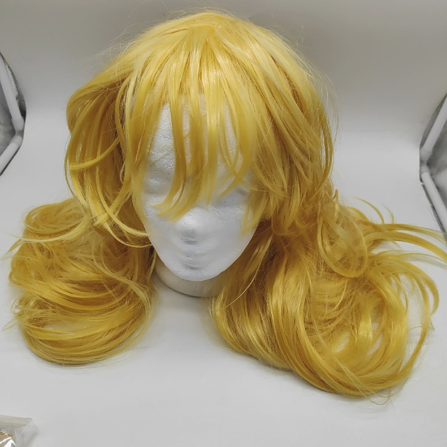 animacoser Prinzessin Peach Perückenkostüm-Set mit Krone, Ohrringen und Handschuhen