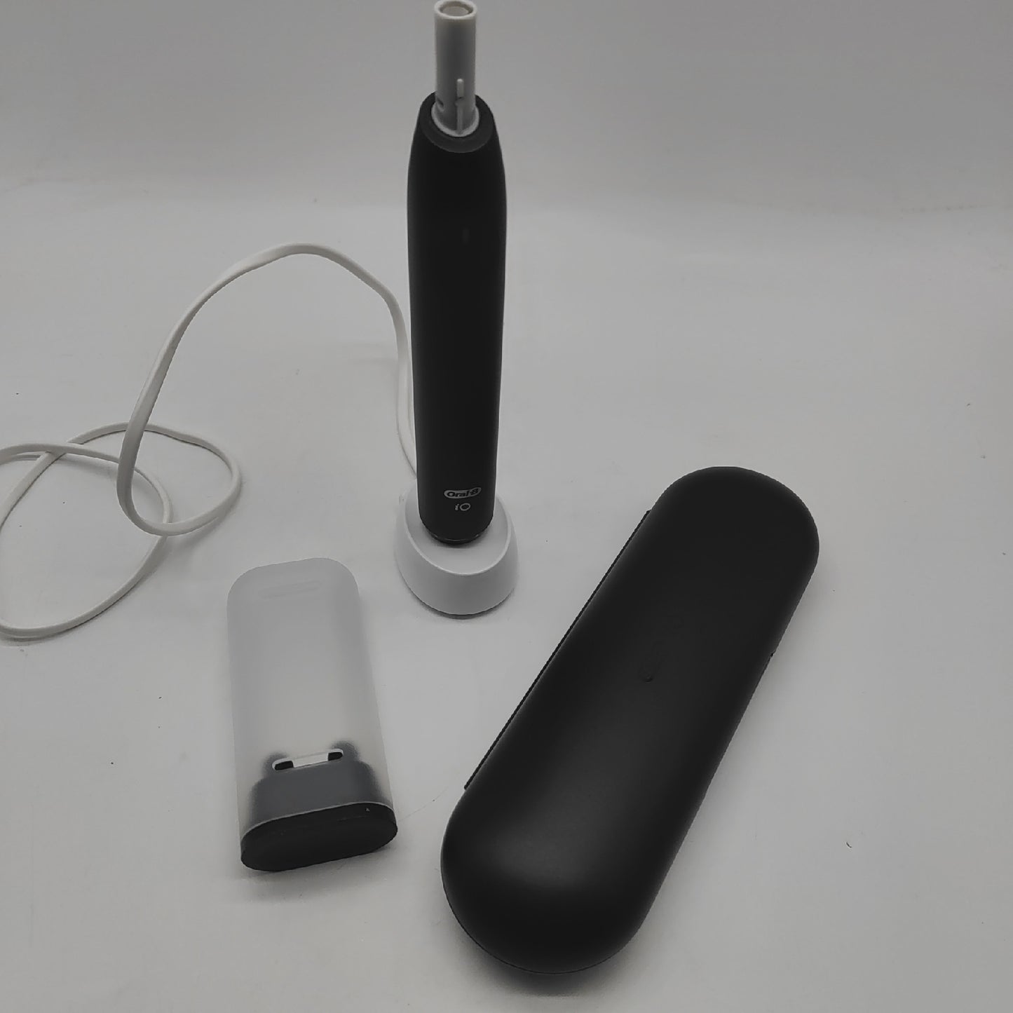 Oral B Wiederaufladbare Elektrische Zahnbuerste iO 2 Schwarz Ohne Auf
