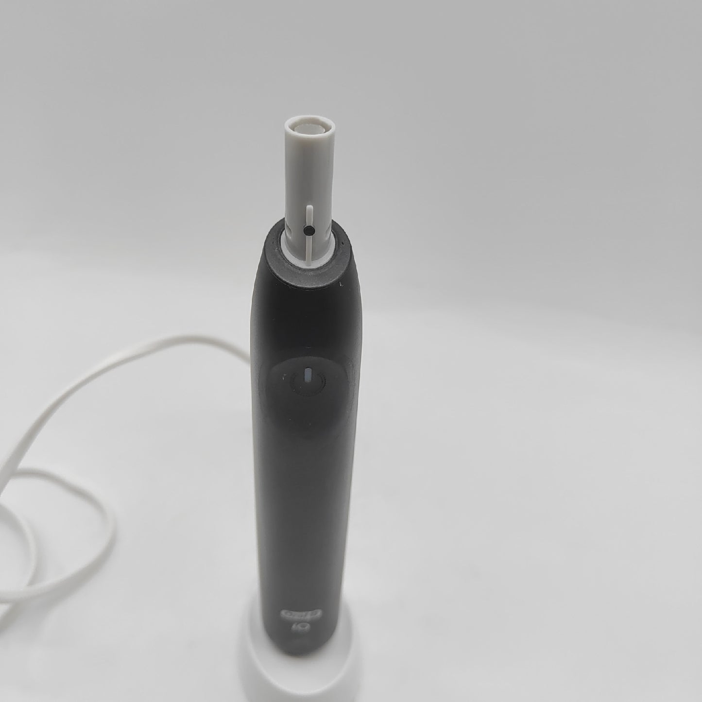 Oral B Wiederaufladbare Elektrische Zahnbuerste iO 2 Schwarz Ohne Auf