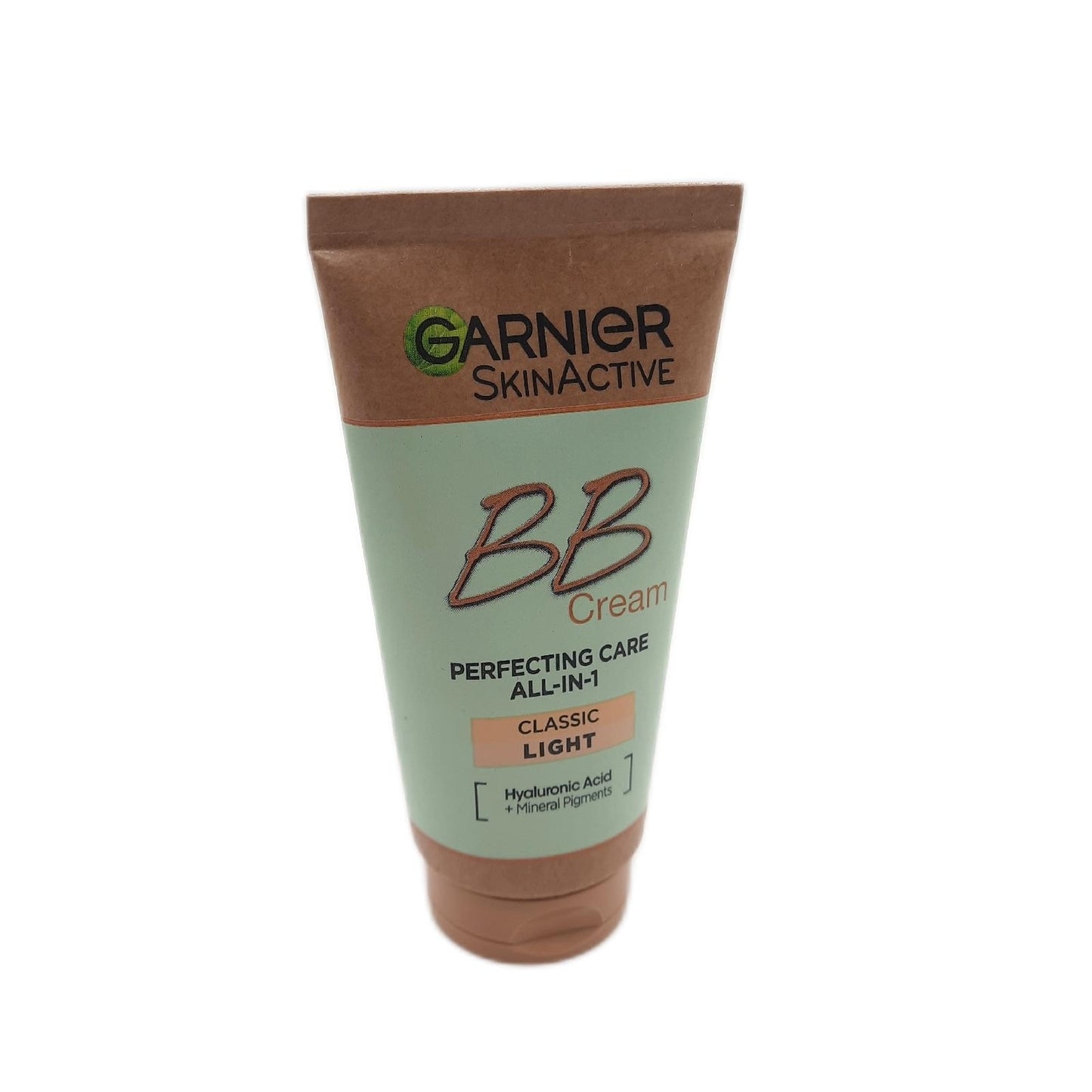 Garnier BB Cream Classica SkinActive Für einen ebenmäßigen, hydratisierten Teint mit einem natürlichen Look