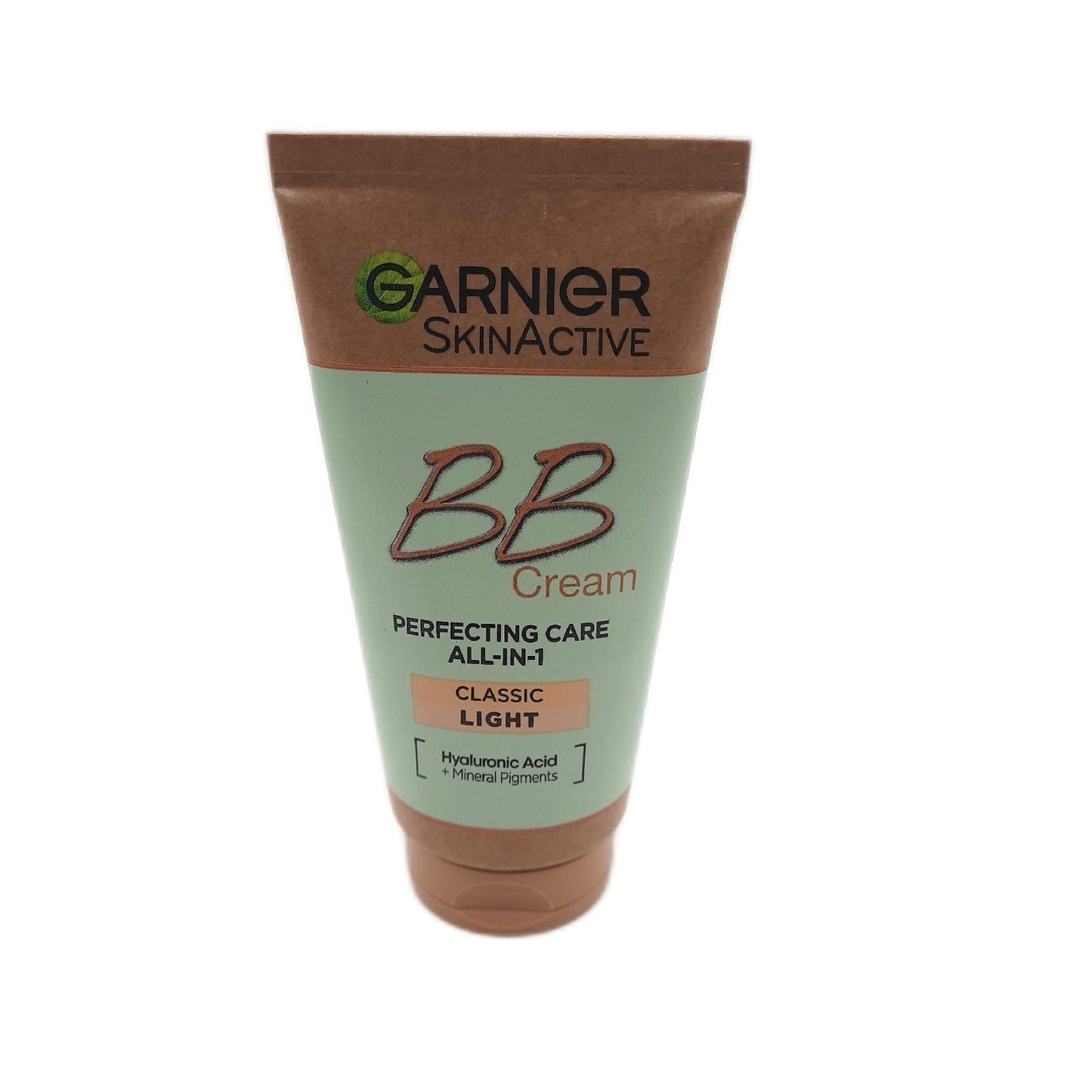 Garnier BB Cream Classica SkinActive Für einen ebenmäßigen, hydratisierten Teint mit einem natürlichen Look