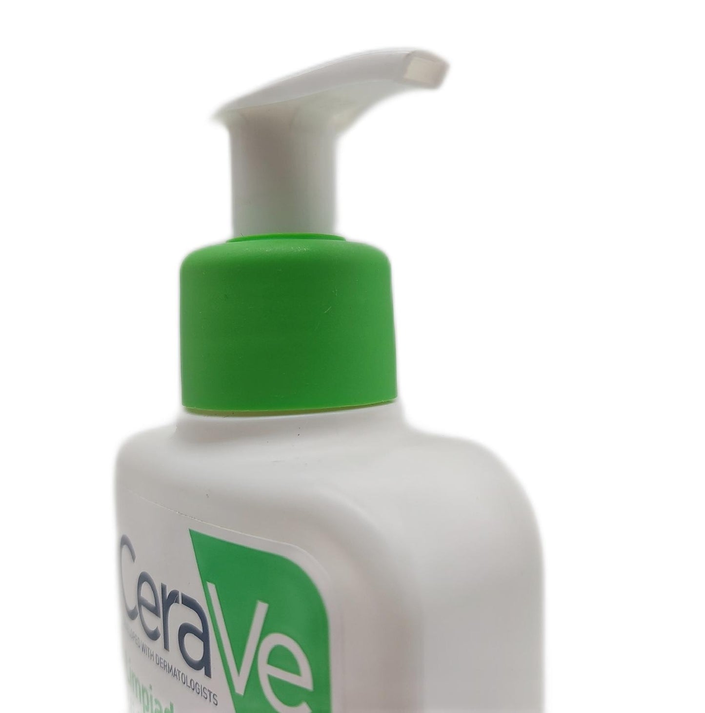 CeraVe Hydrating Cleanser 236ml8oz Daily Face Body Wash für normale bis trockene Haut (7,84)