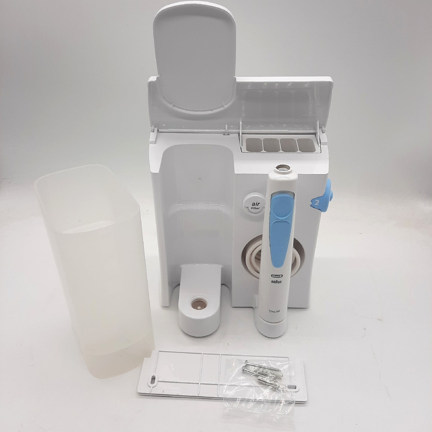 Oral B Munddusche Zahnzwischenraumreiniger Center - Unvollständig ohne Düsen