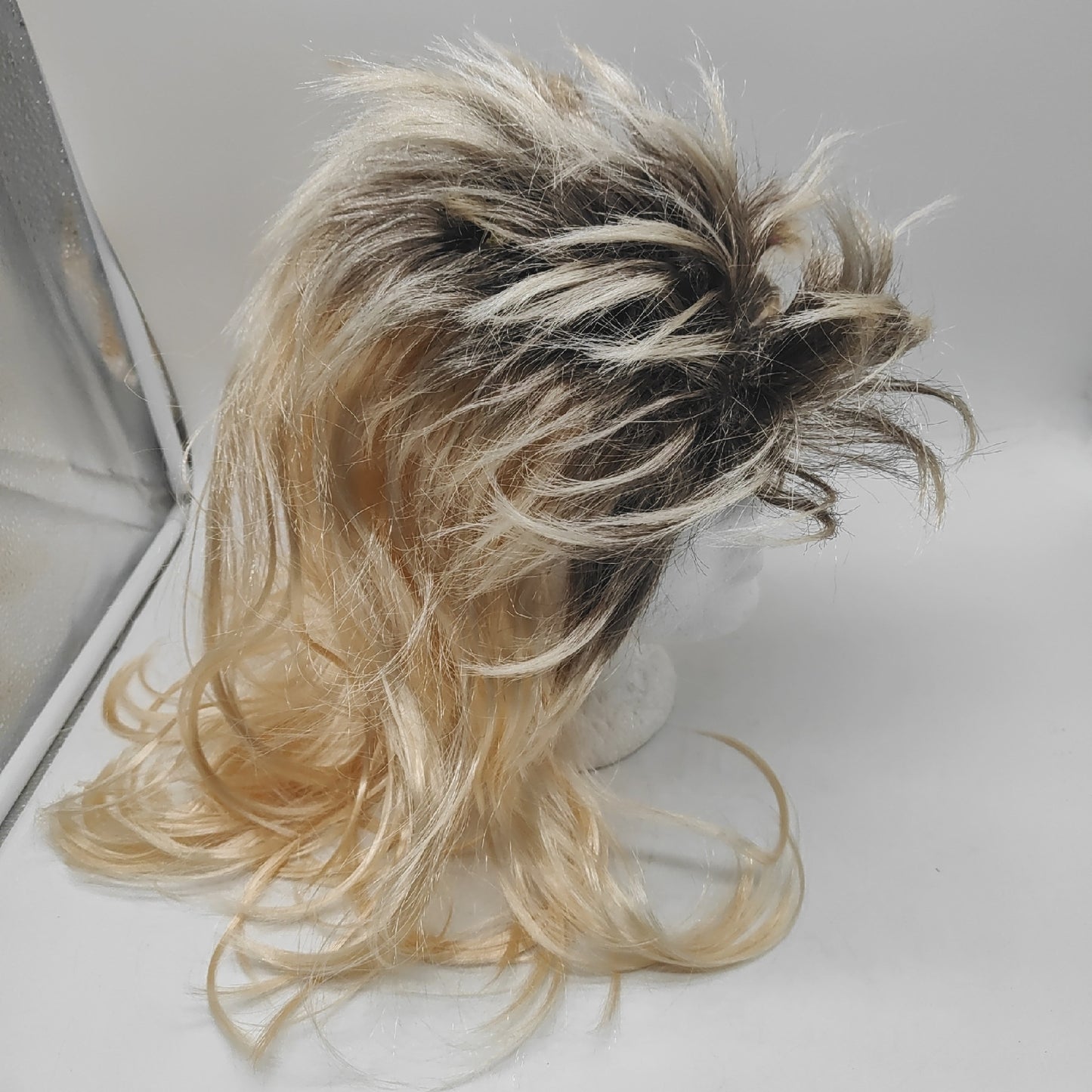 Boland - Perücke Ryan Blond - Schichten - Long - Männer - Rocker - Rock & Roll- 80er und 90er - Punk - ASO