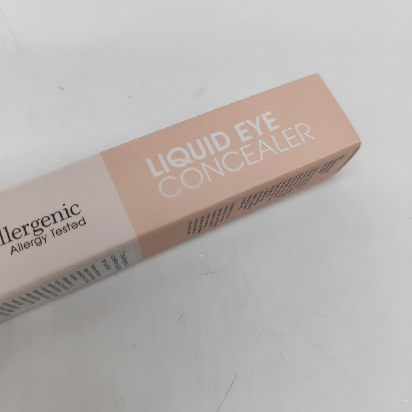 Makeup Revolution Bright Light Bronzing Drops mit Hyaluronsäure-Finish
