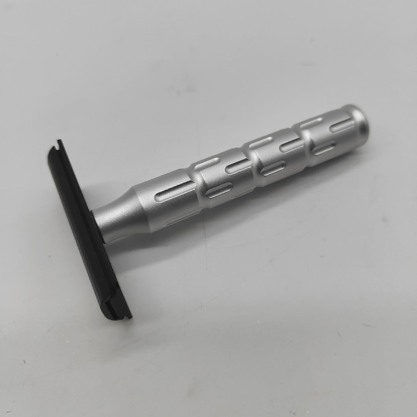 The Goodfellas Sicherheitsrasierer Bartpflege Syntesi Velvet Aluminium Elegant Stilvoll für Herren