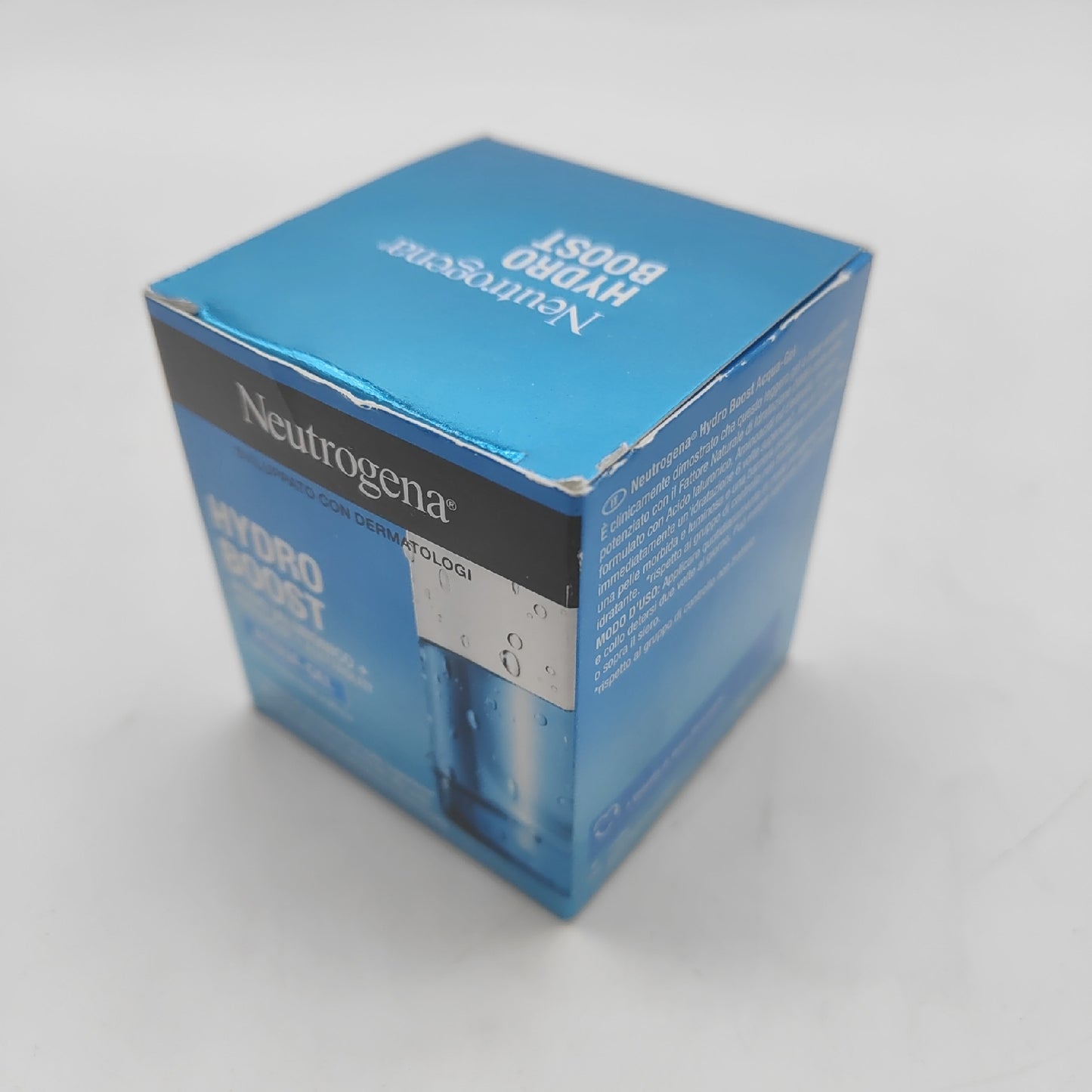 --trogena Hydro Boost Water Gel Leichte Gesichtscreme auf Gelbasis