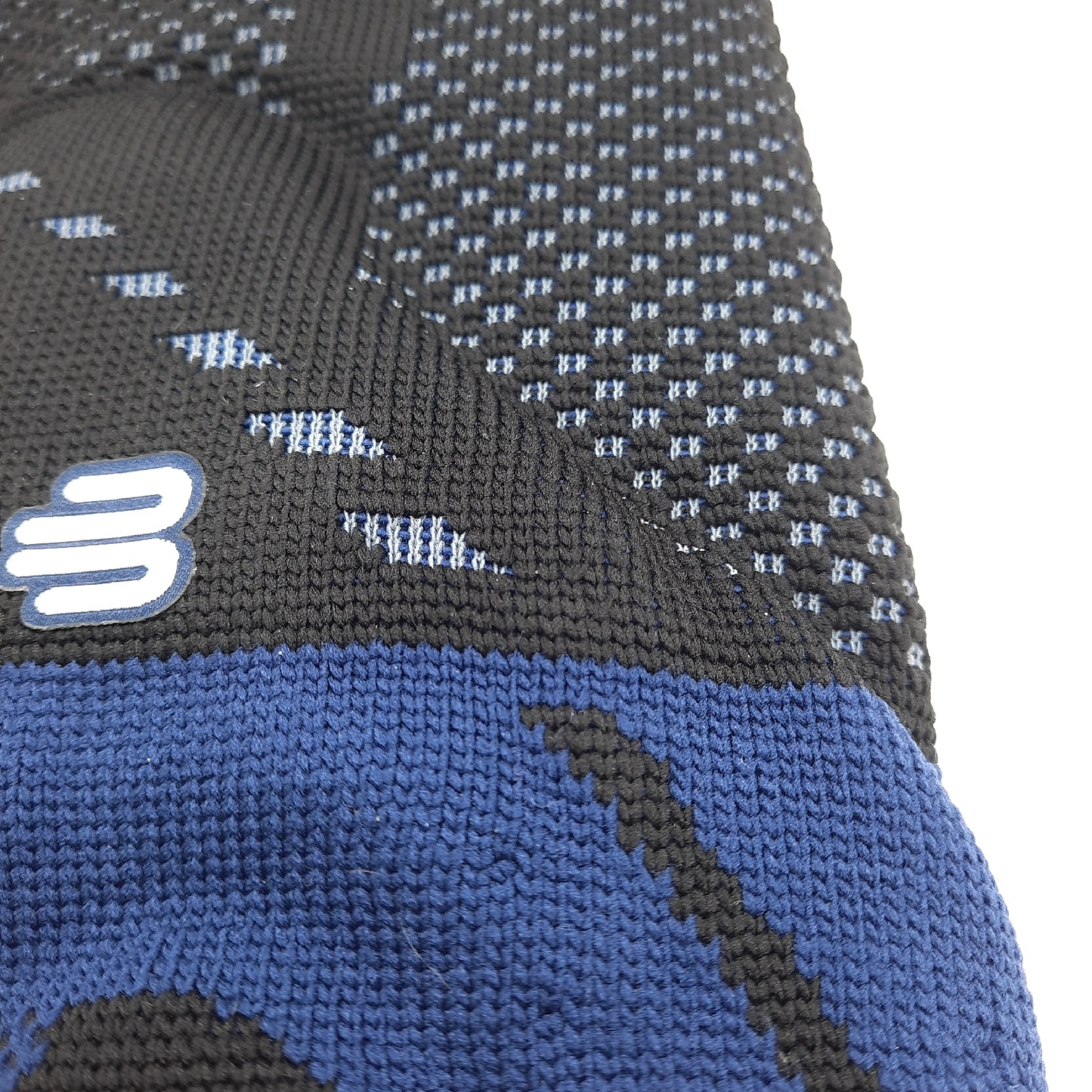 Bauerfeind Knieschiene orthopädische Sportmittel GenuTrain P3