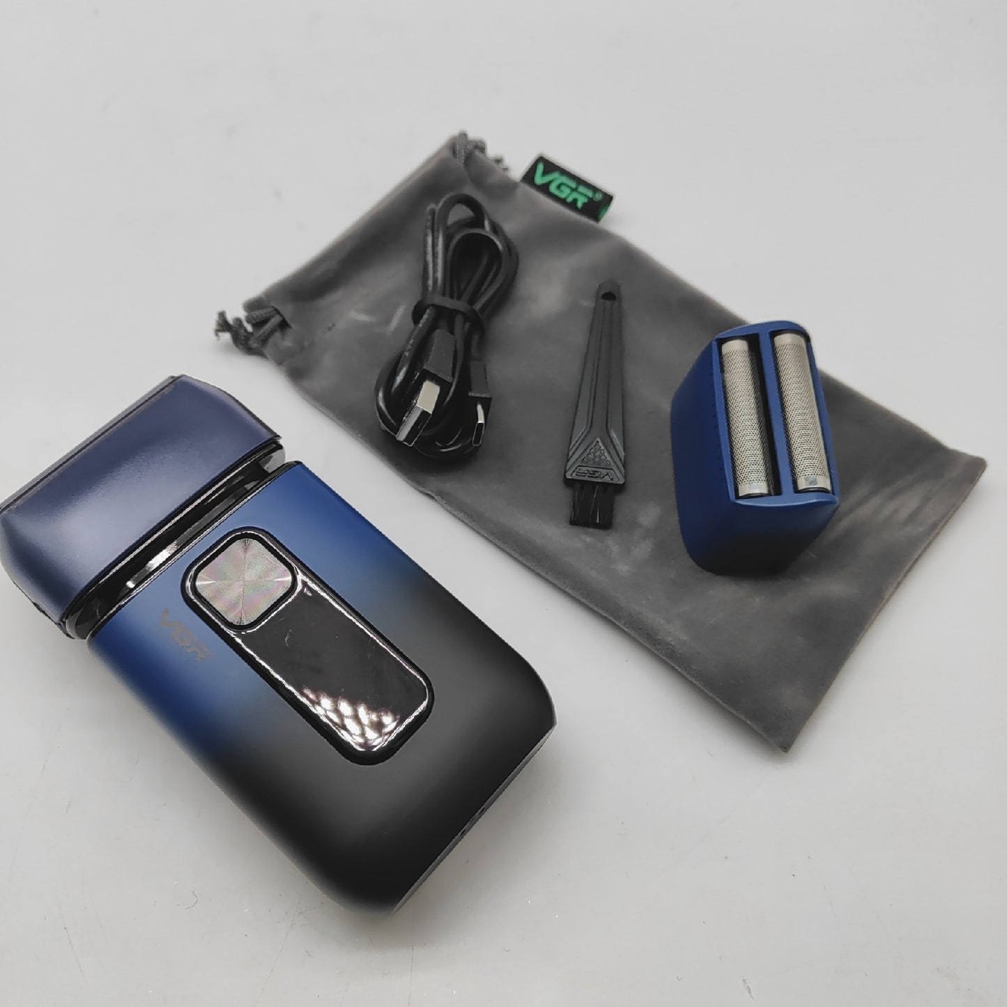 VGR Herren-Elektrorasierer, 7500 U/min, wiederaufladbar, mit ausklappbarem Trimmer