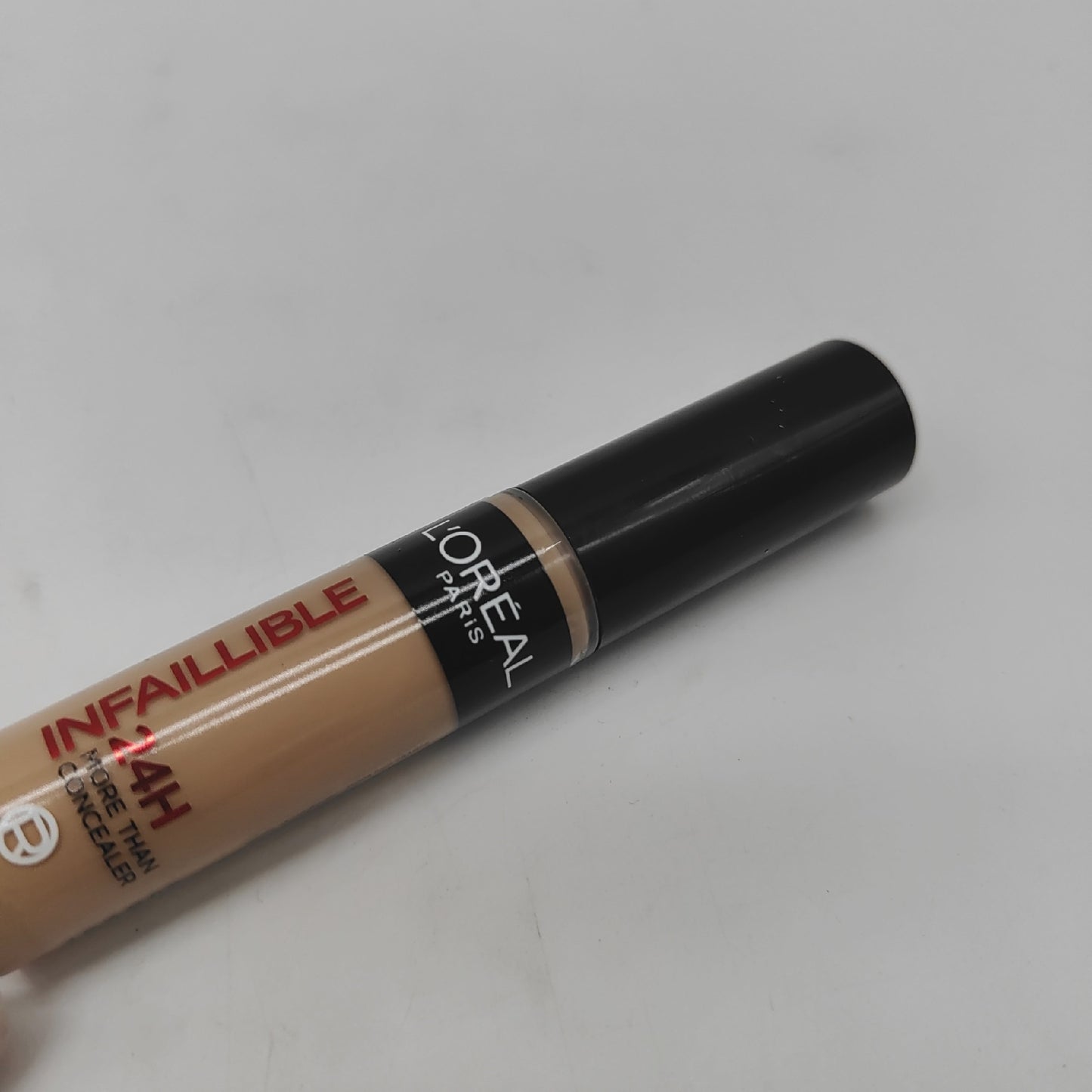 L'Oréal Paris Infaillible Liquid Concealer  24 Stunden mehr als nur Concealer-Abdeckung