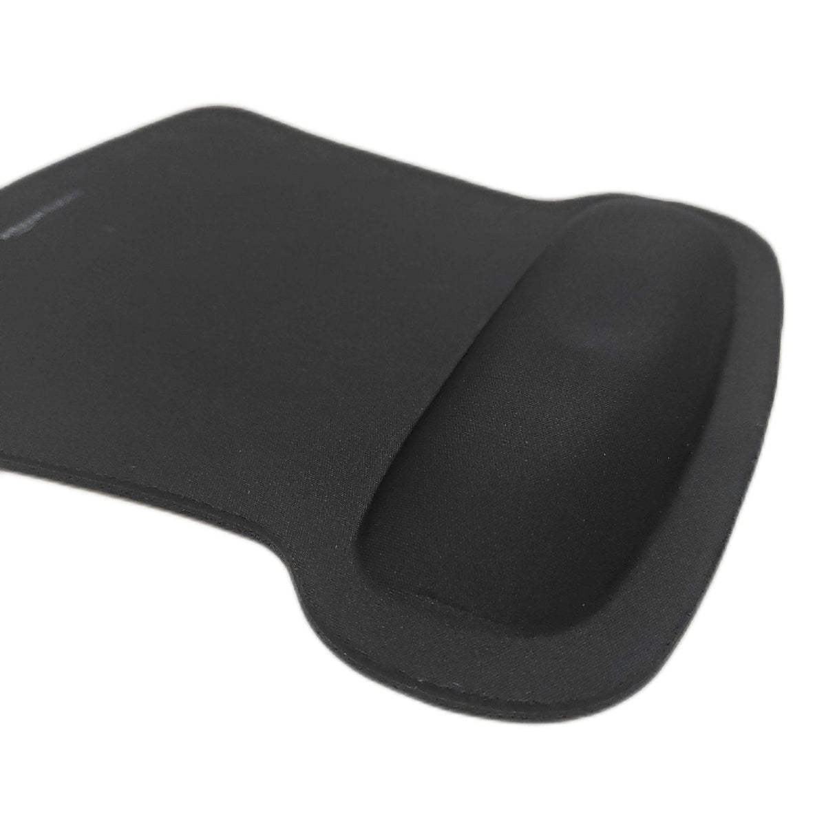 Amazon Basics Mauspad mit Gel-Handballenauflage Schwarz 20 x 25 cm unregelmäßig