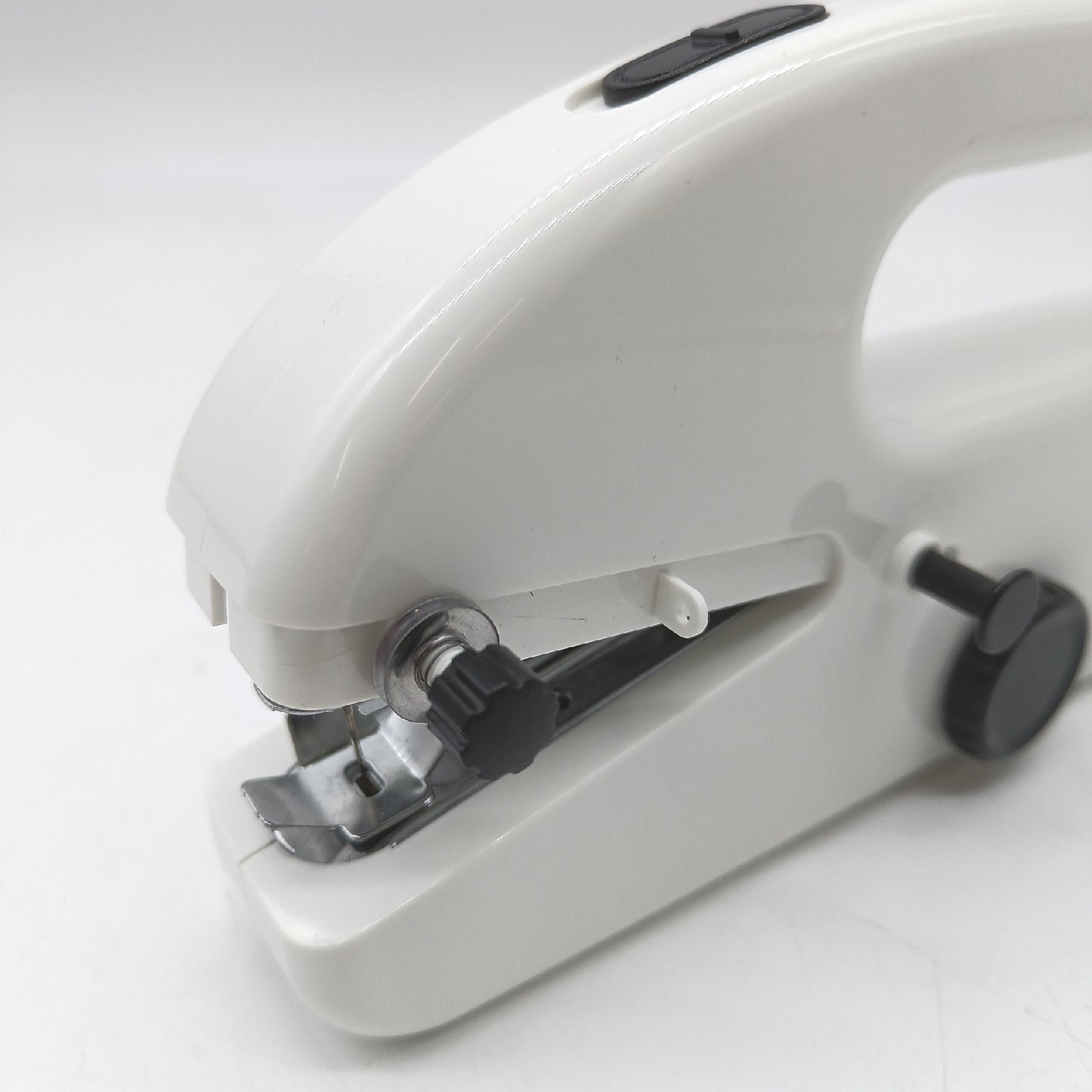 Mini Nähmaschine Handnähmaschine Nähzubehör Wiederaufladbar Praktisch Für Anfänger