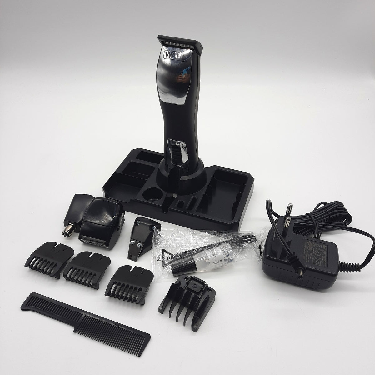 Wahl Groomsman Pro Trimmer Herrentrimmer Multigroomer mit 4 austauschbaren Aufsätzen für Herren