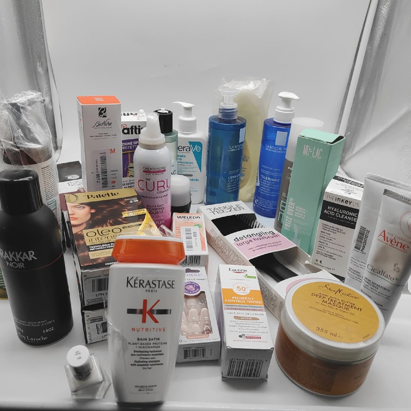Kosmetik Brauty Haarshampoo Haarfärbung Tangle geöffnete Verpackungen