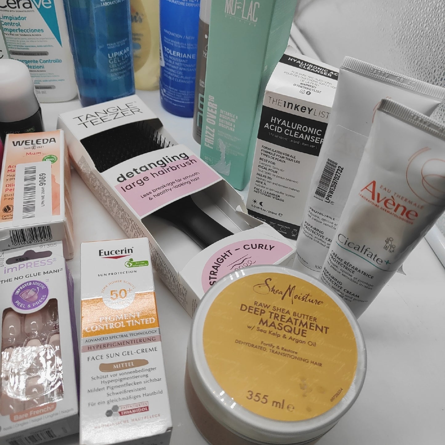 Kosmetik Brauty Haarshampoo Haarfärbung Tangle geöffnete Verpackungen