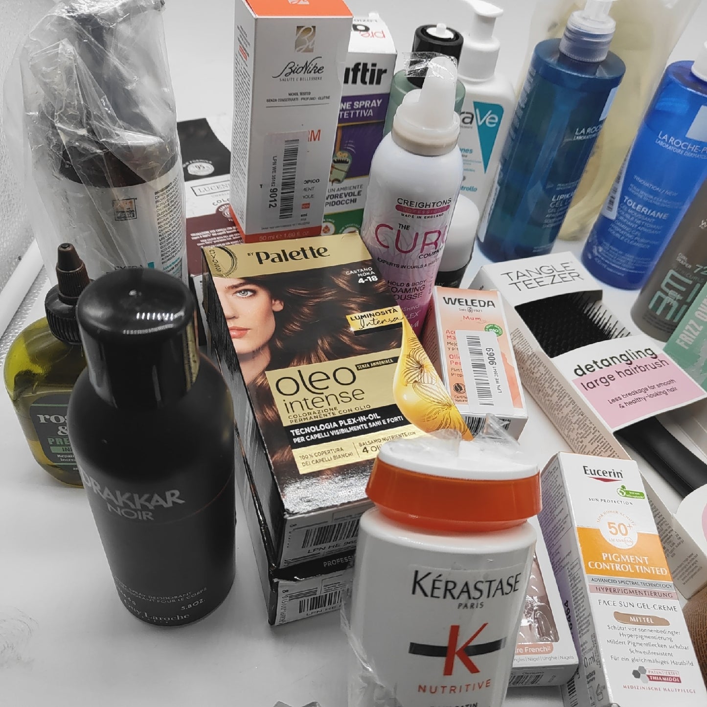 Kosmetik Brauty Haarshampoo Haarfärbung Tangle geöffnete Verpackungen