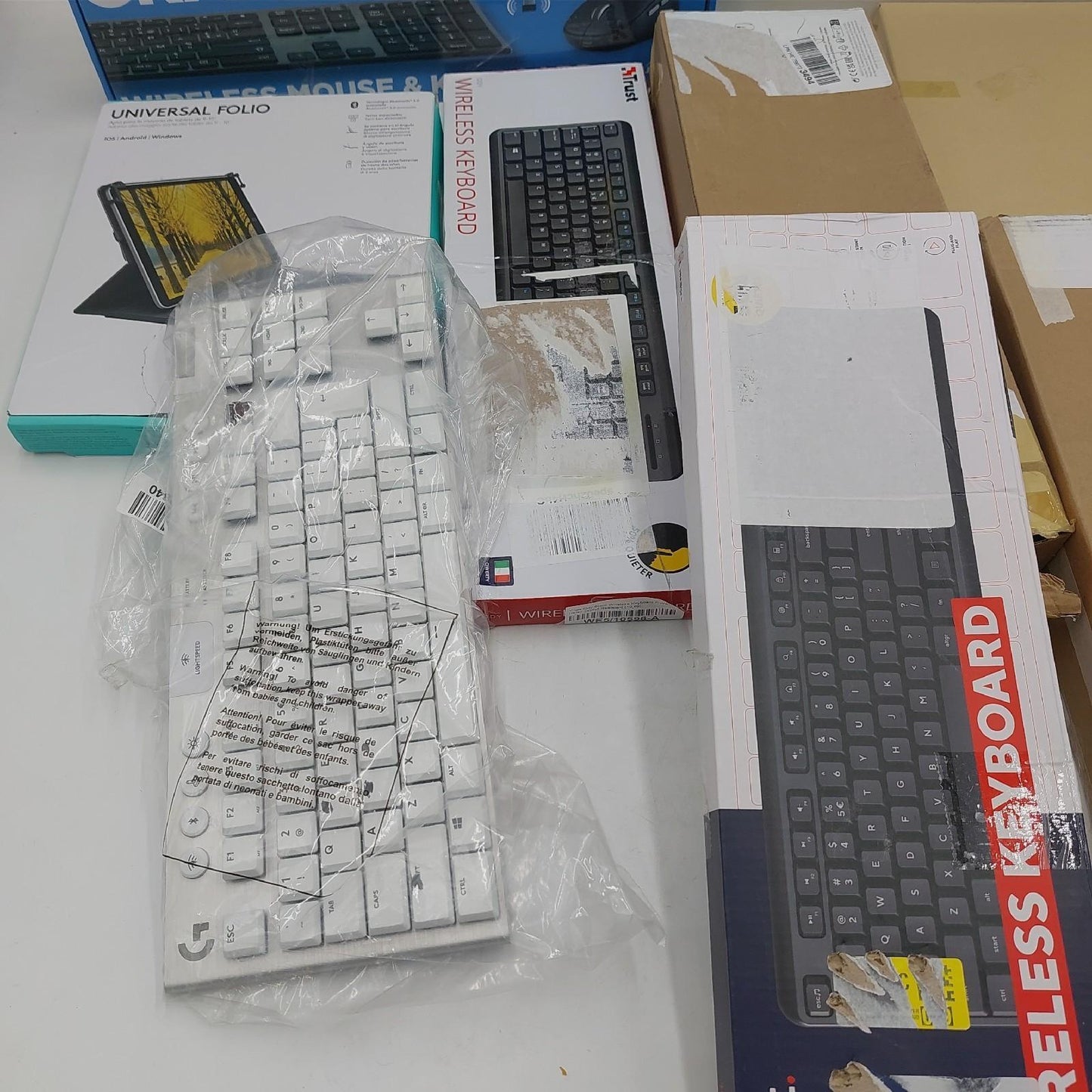 QUERTY Tastaturen Rückläufer B Ware Kunden AZERTY fremdHersteller International GmbHProdukt KeyboardWarengruppe ElektronikSchlagwort Ersatzteil