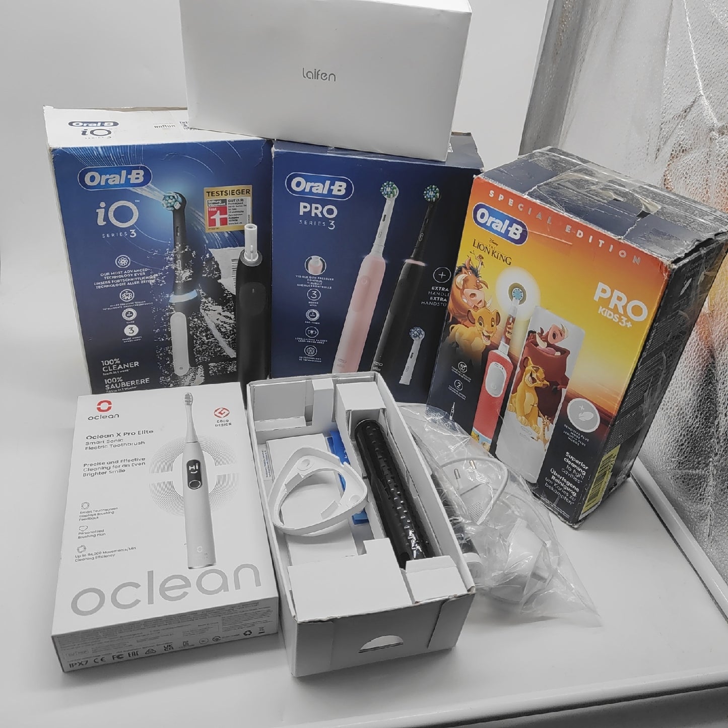 Oral B elektrische Zahnbürsten Schallzahnbürsten verschiedene Modelle Mundpflege Reinigung