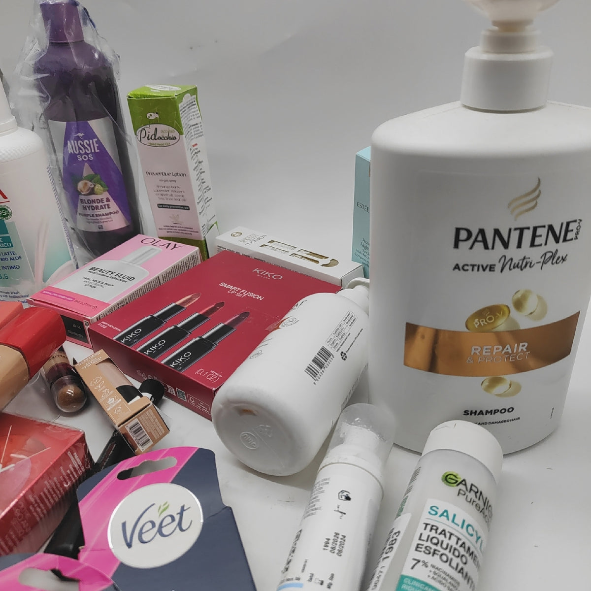 Loreal Creme Drogerie Schminke geöffnet für Pflege Körperpflege Beauty Routine