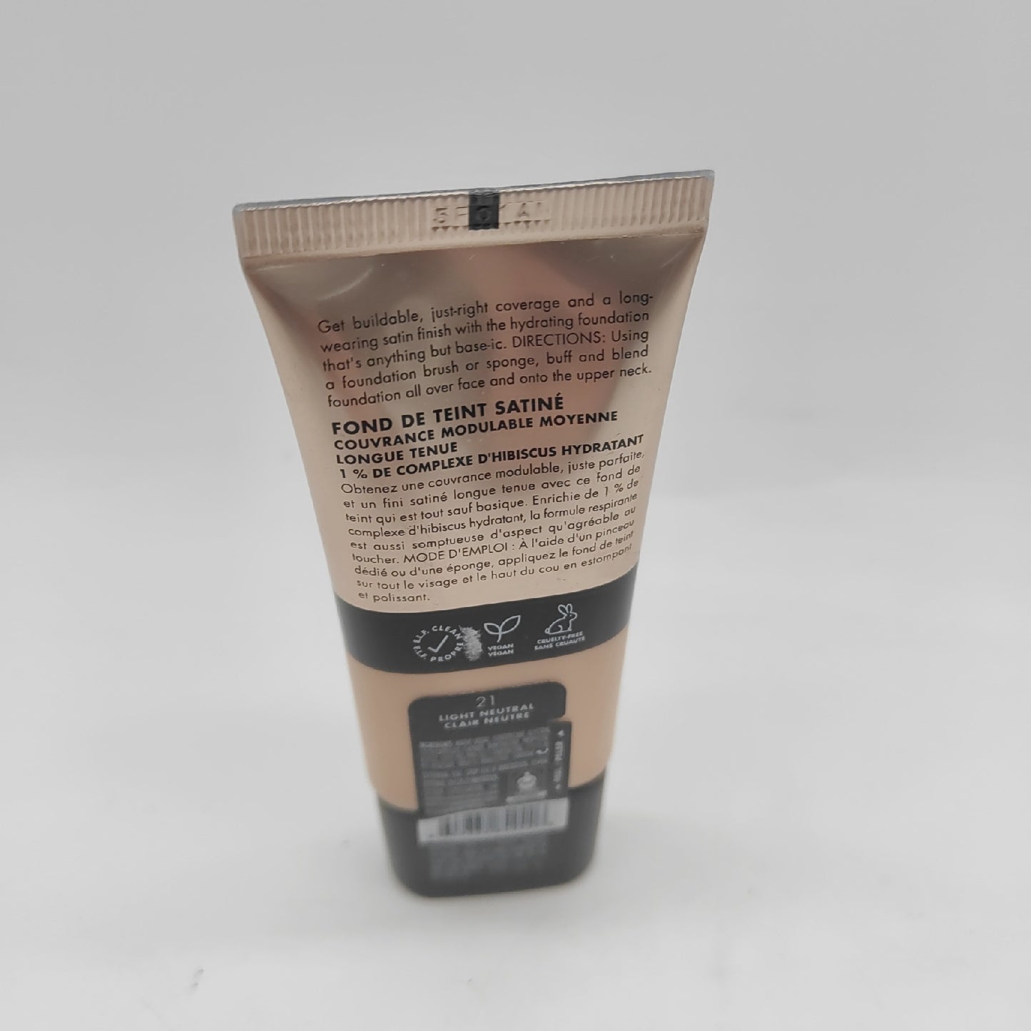 elf Foundation Make up Soft Glam Mittlere Deckkraft Langanhaltend Aufbauend Gesicht