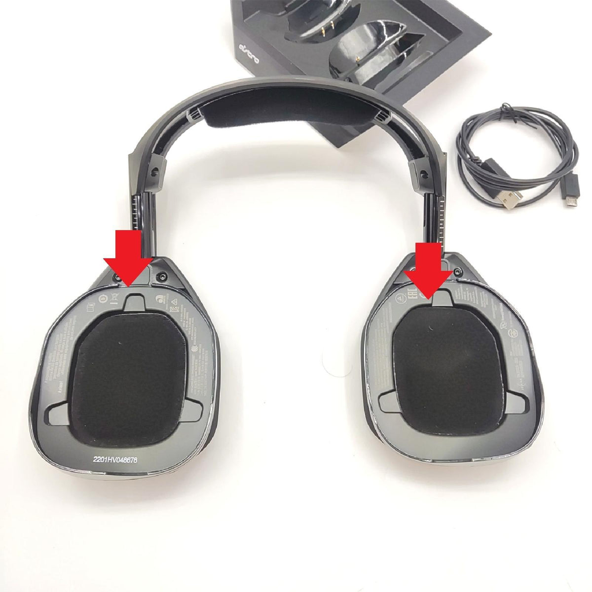 ASTRO A50 Wireless Gaming Headset Ladestation 4 Generation ohne Ohrpolster sichtbare Sp