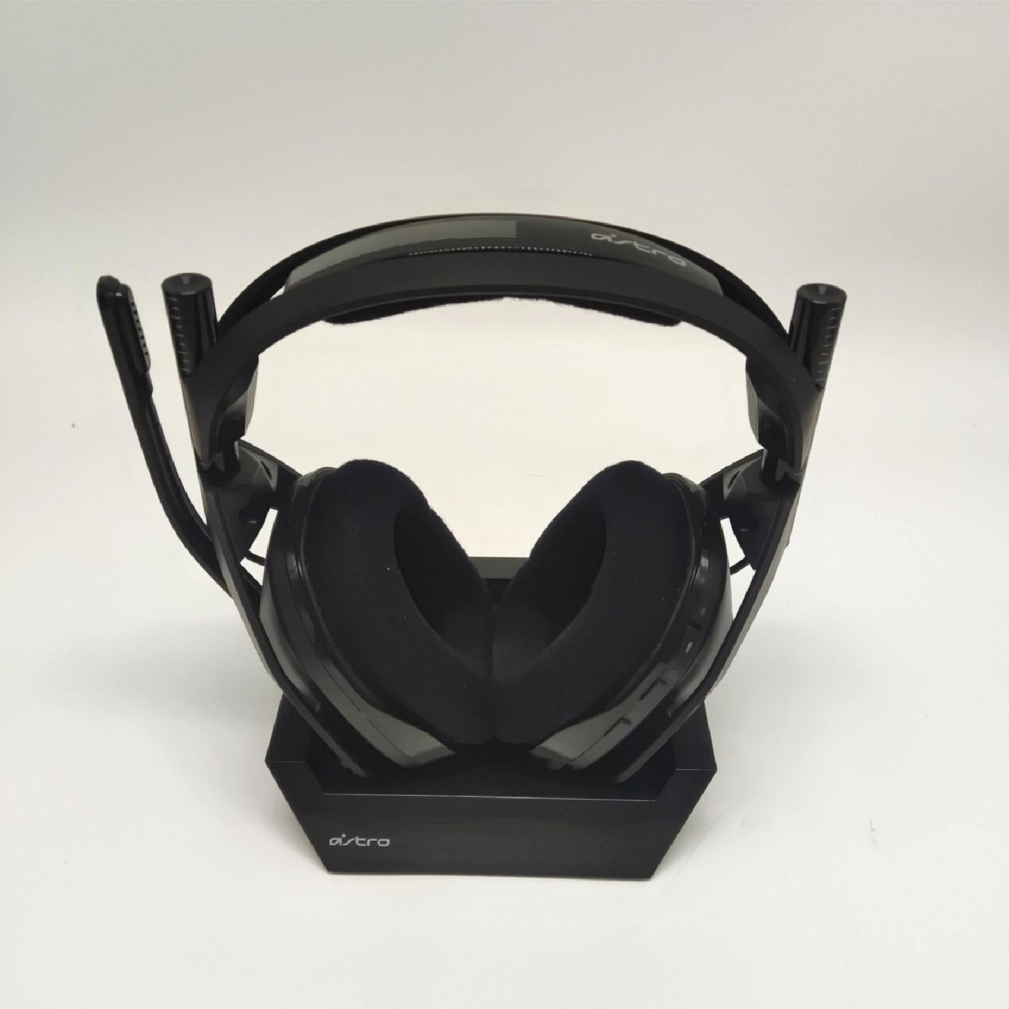ASTRO A50 Wireless Gaming Headset Ladestation 4. Generation Dolby Audio