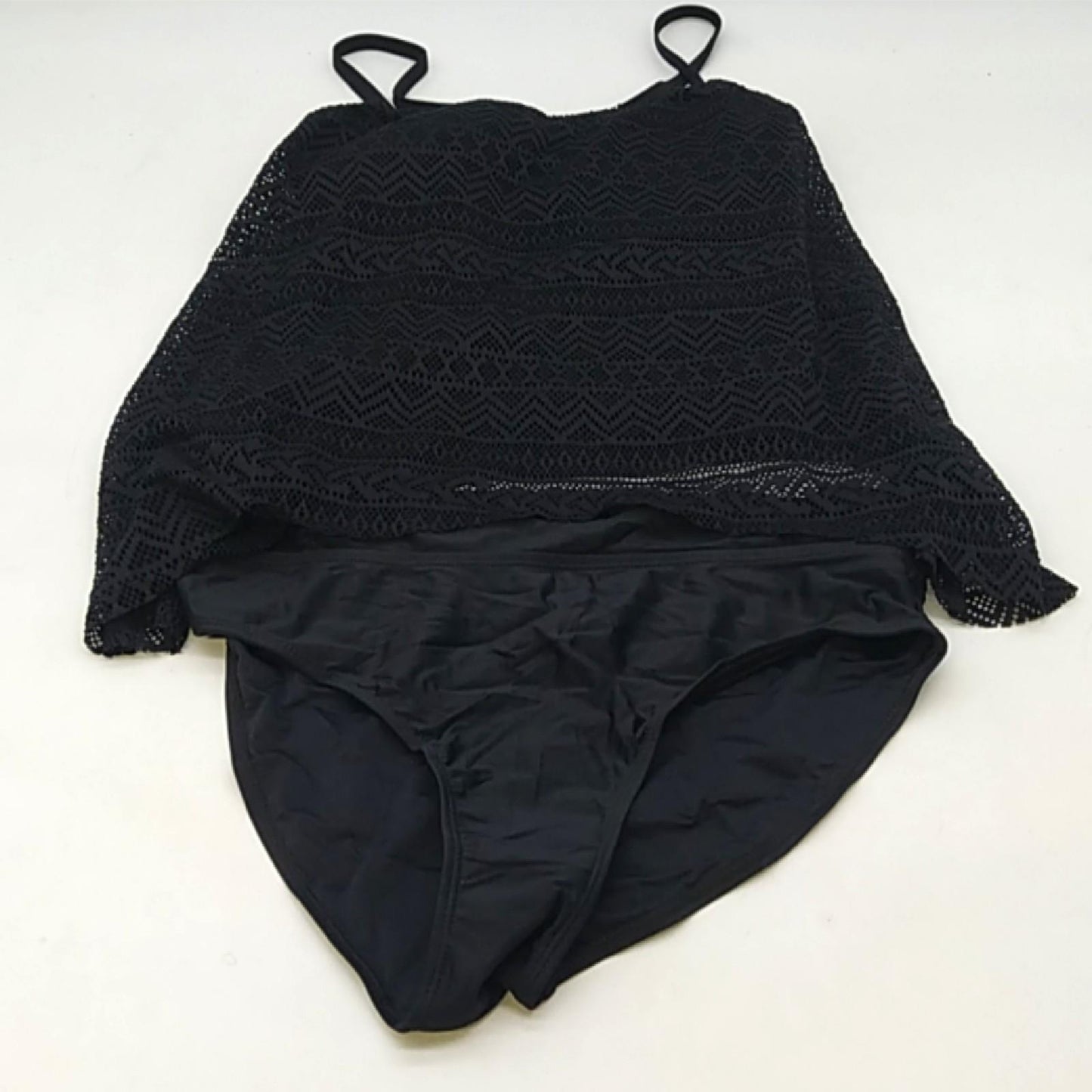 BLENCOT Damen Tankini Badeanzug Rundhalsausschnitt Rüsche Größe L schwarz weiblich Bademode Elegant
